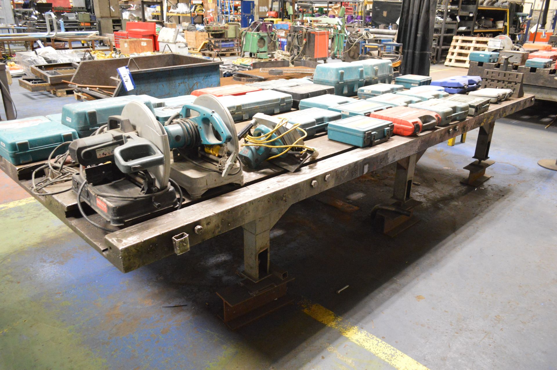 T-Slotted Cast Iron Welding Bed, approx. 4.3m x 1. - Image 2 of 2