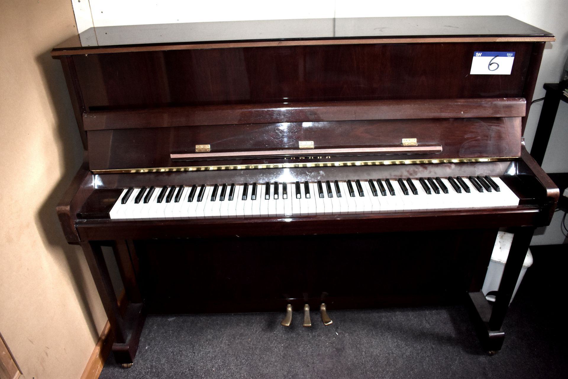 Yamaha Model V118N (Vienna) Upright Piano, Approx. 10 Years Old, Mahogany Veneered (Some superficial