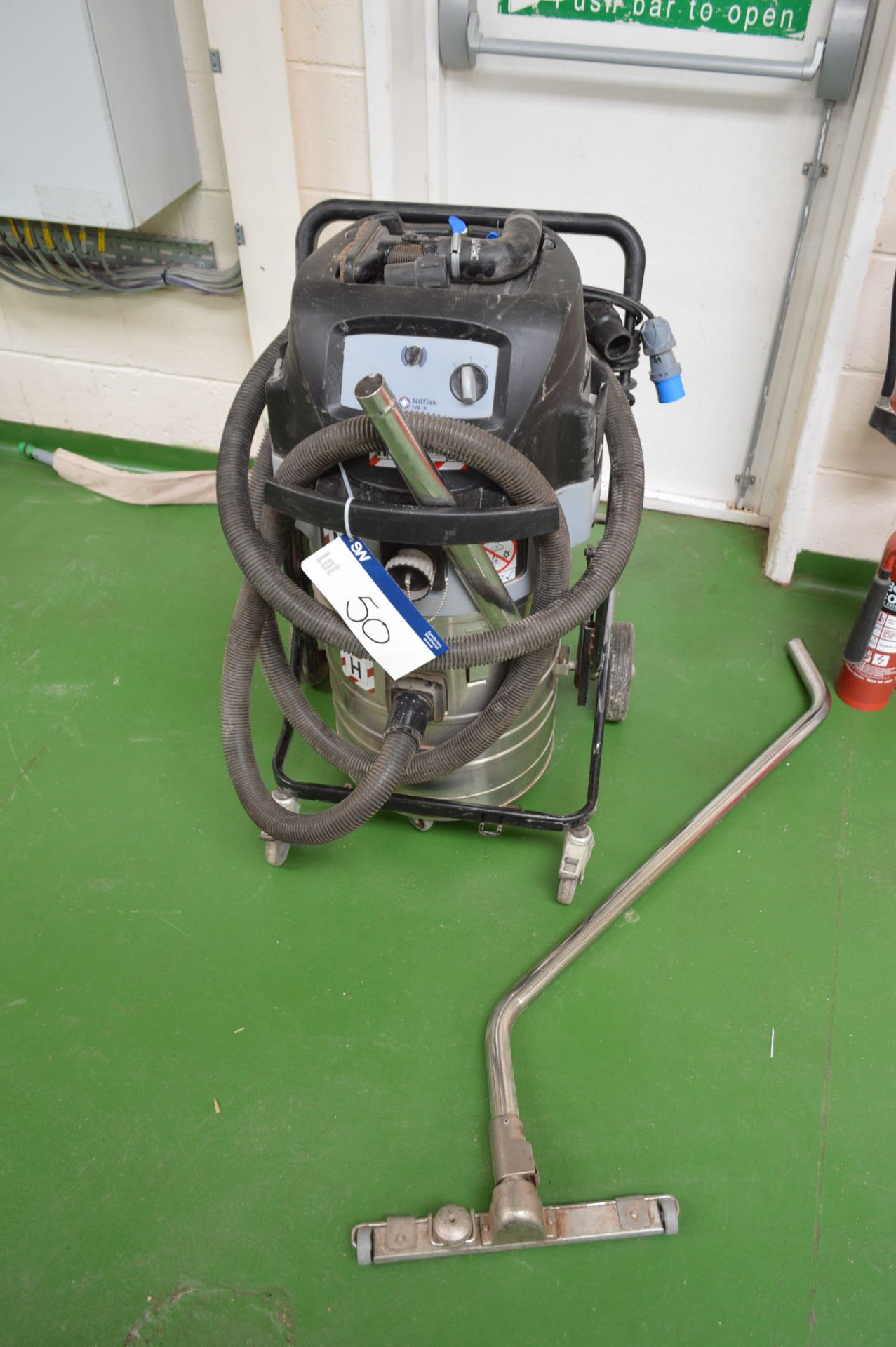 Nilfisk IVB/9 Portable Industrial Vacuum Cleaner (vendors comment - purchased new in 2016)
