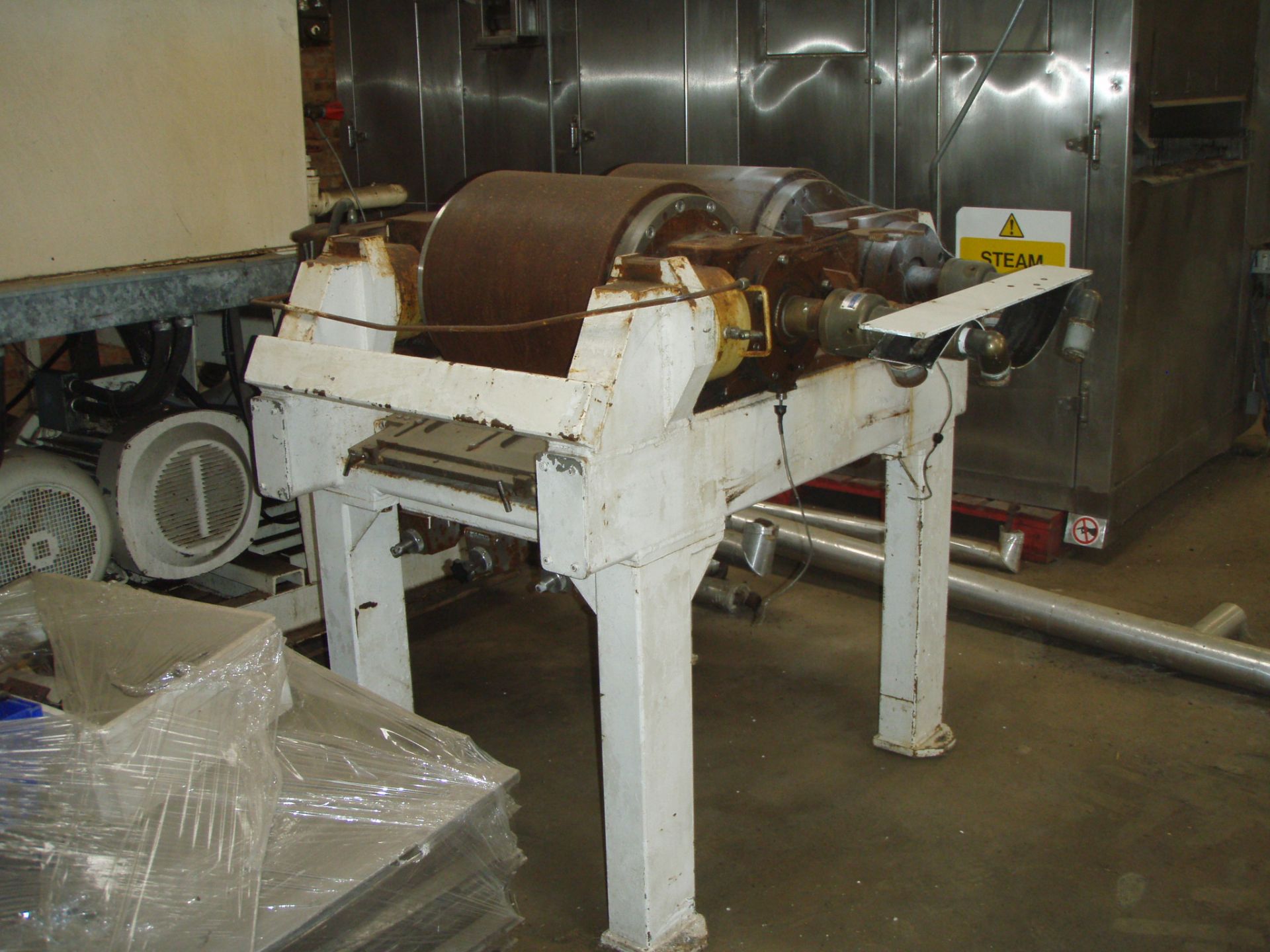 Baker Perkins 450 x 450 Flaking Mill, with hydraulic powerpack (understood to require rebuilding) - Image 8 of 14