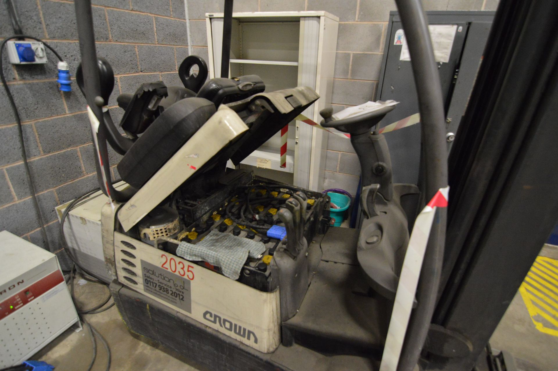 Crown Battery Electric Fork Lift Truck, 1600kg cap - Image 4 of 5