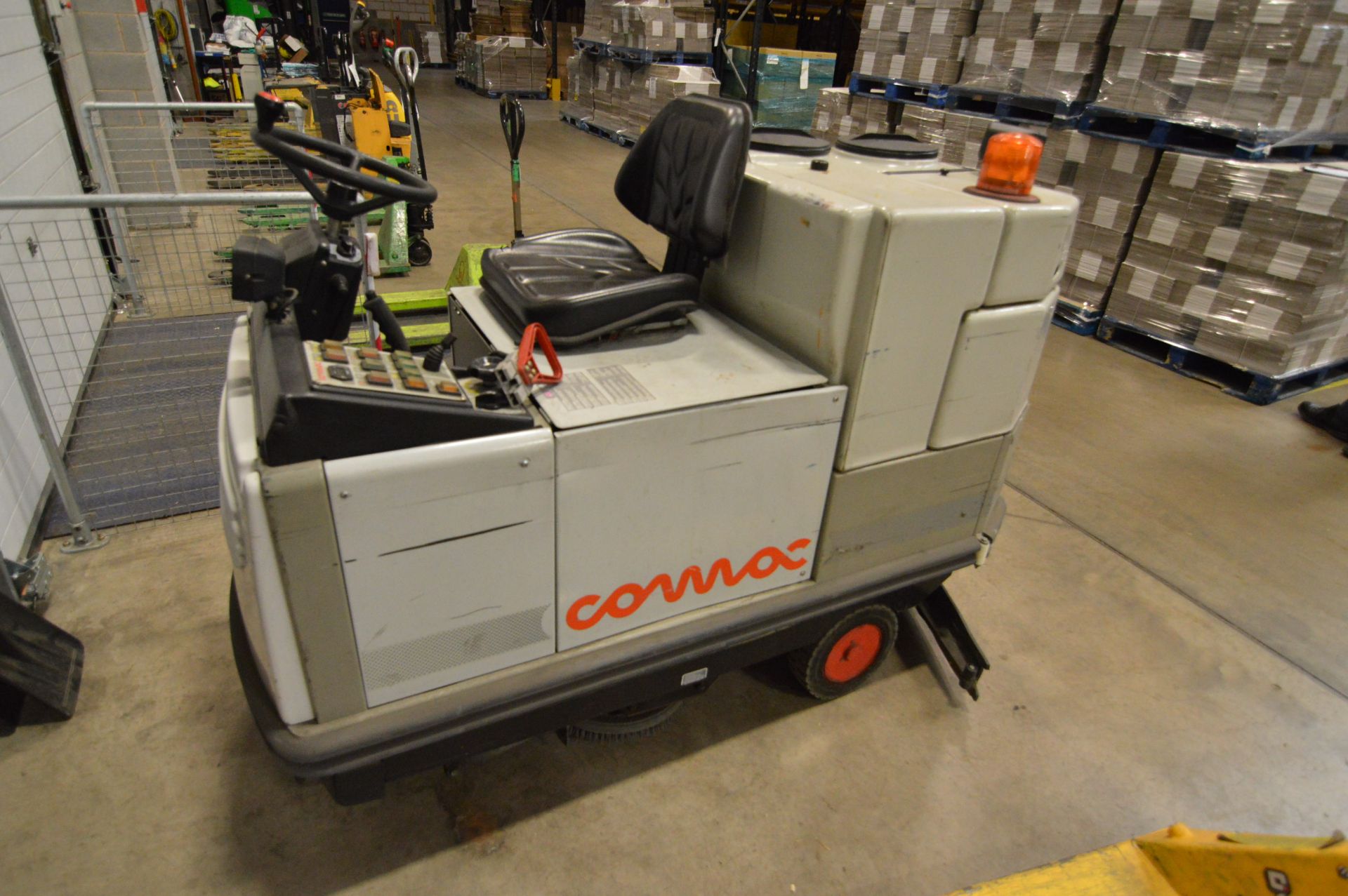 Comac C85B RIDE-ON-FLOOR CLEANING MACHINE, serial - Image 2 of 5