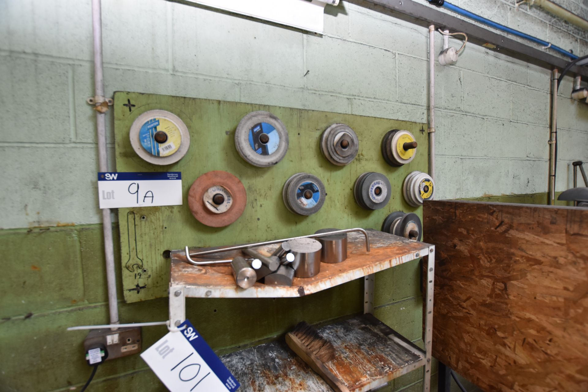Quantity of Abrasive Discs as set out on 2 racks - Image 2 of 2
