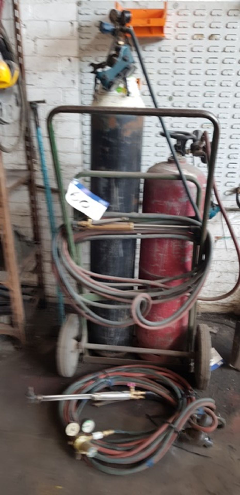 Twin Bottle Trolley with Oxyacetylene Cutting Equi