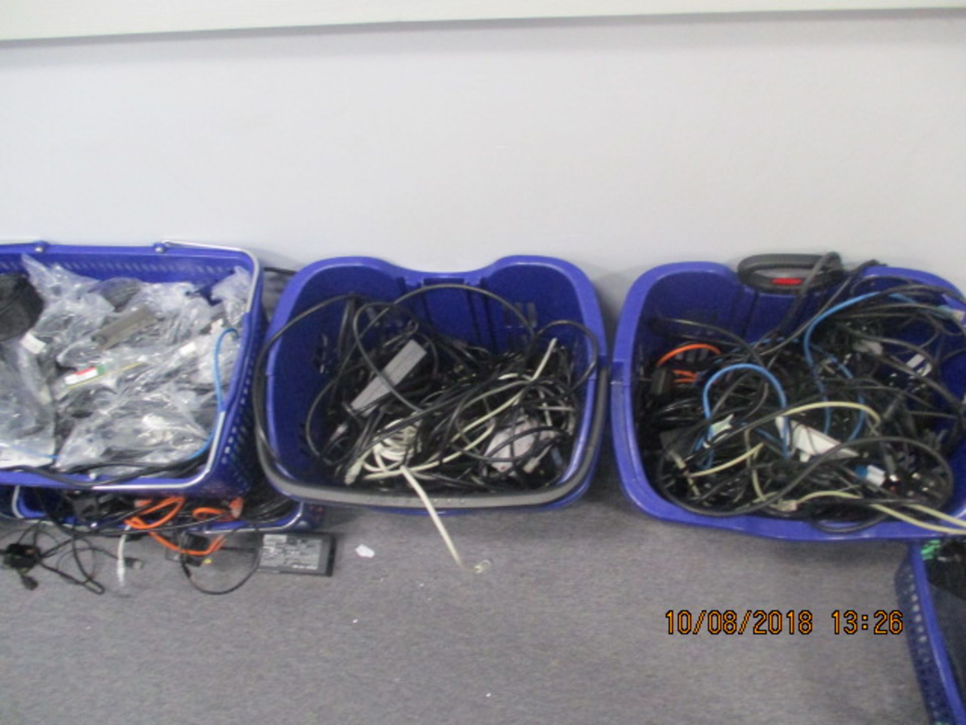 Assorted Computer Equipment and Accessories as set - Bild 2 aus 3