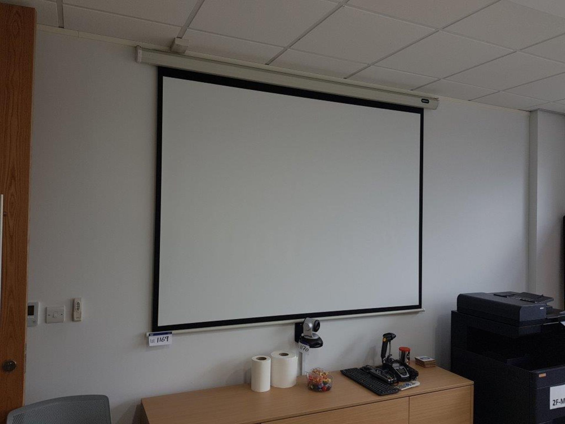 NEC V302X Projector Screen - Image 2 of 2