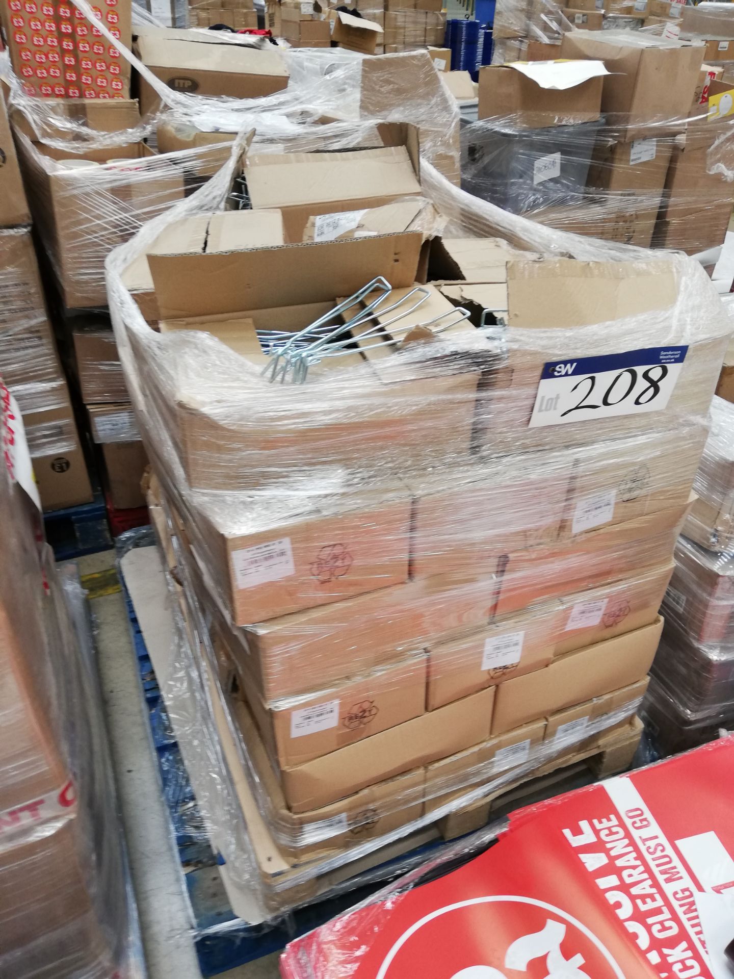 840+ x 30cm Euro Hanging Hooks on 4 Pallets (Boxed