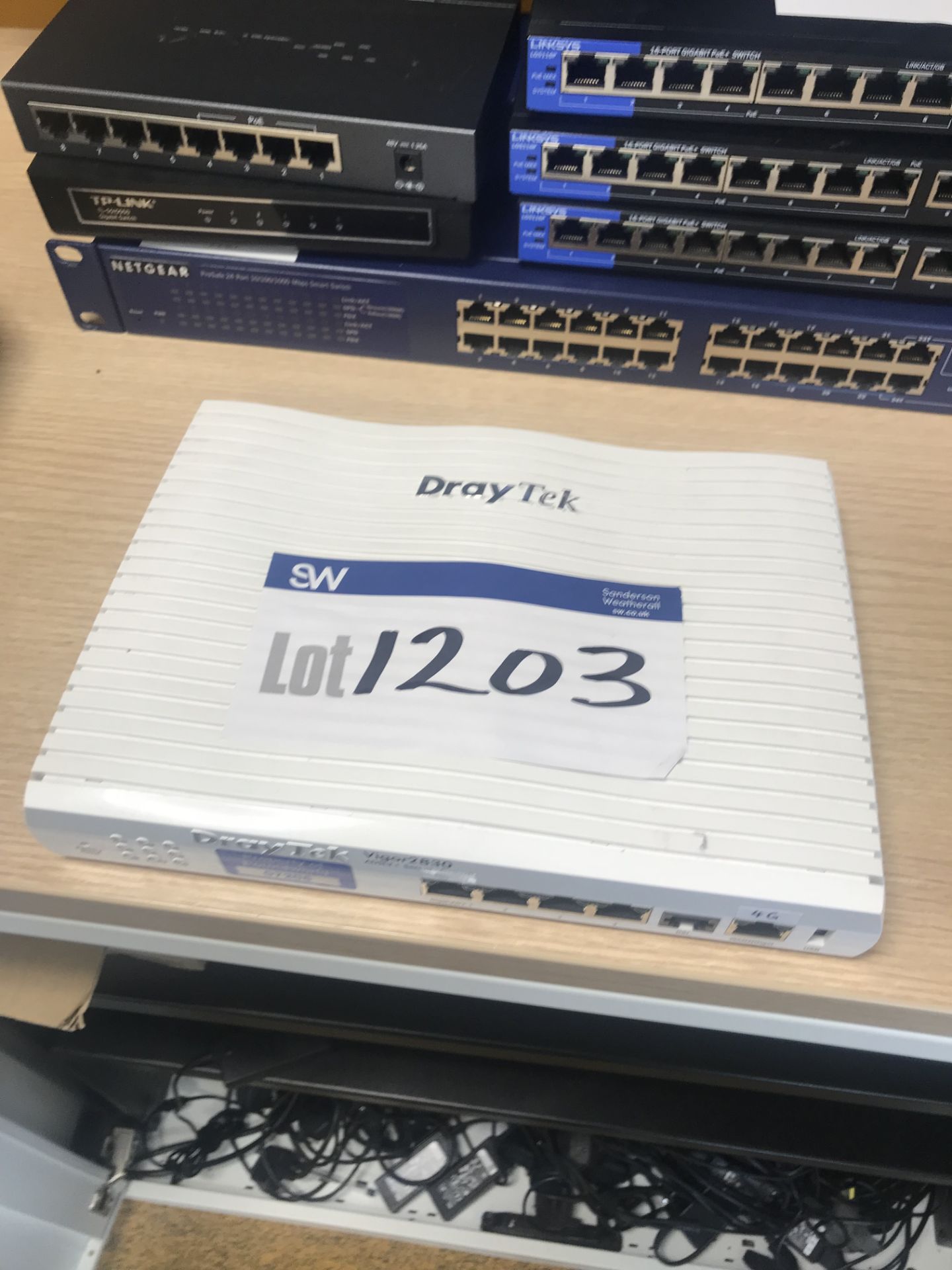 Draytek Vigor 2830ADSL 2+ Security Firewall (Pleas