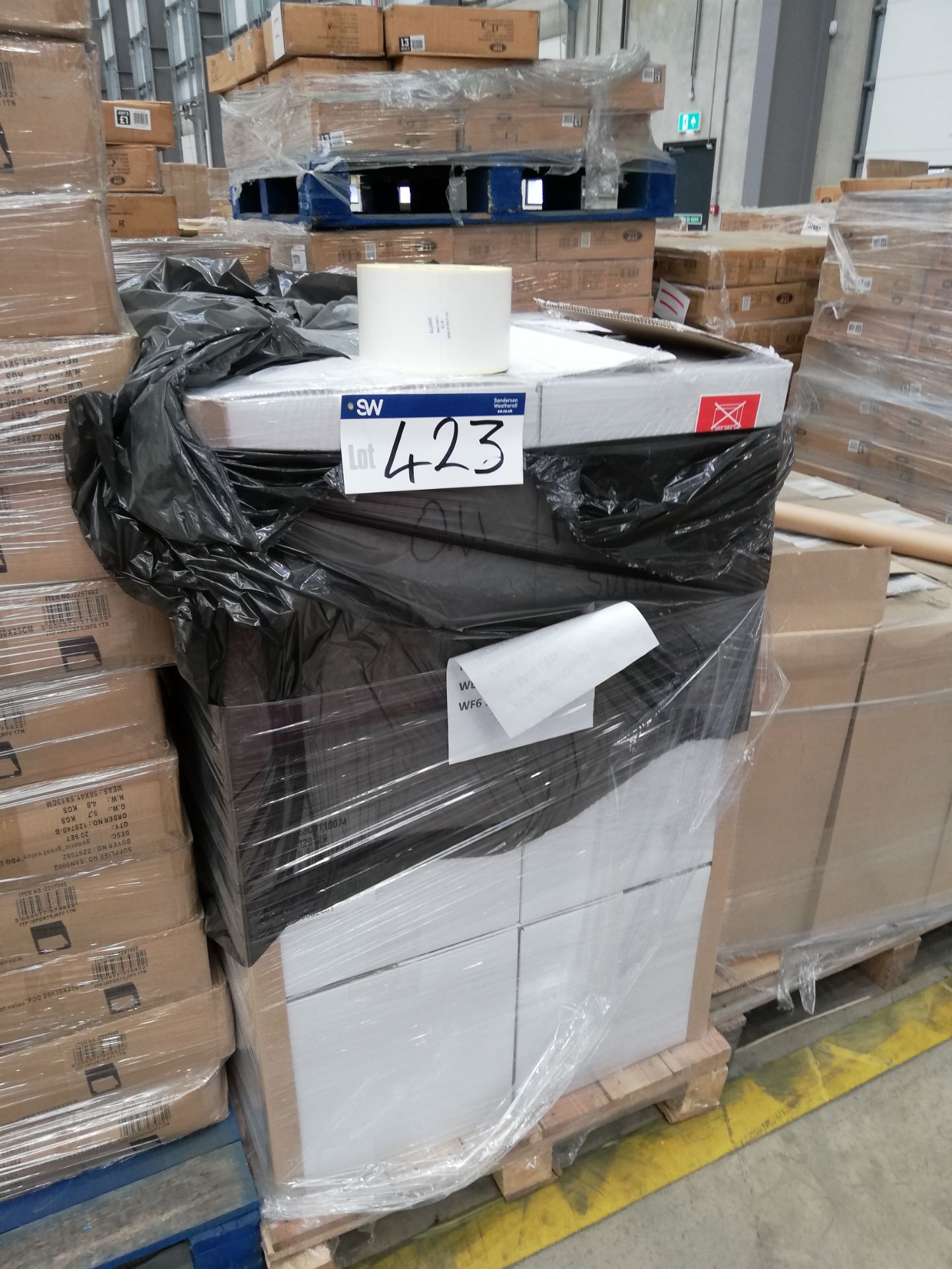 18 x Boxes of Plain White Labels, 288 Rolls x 1,00