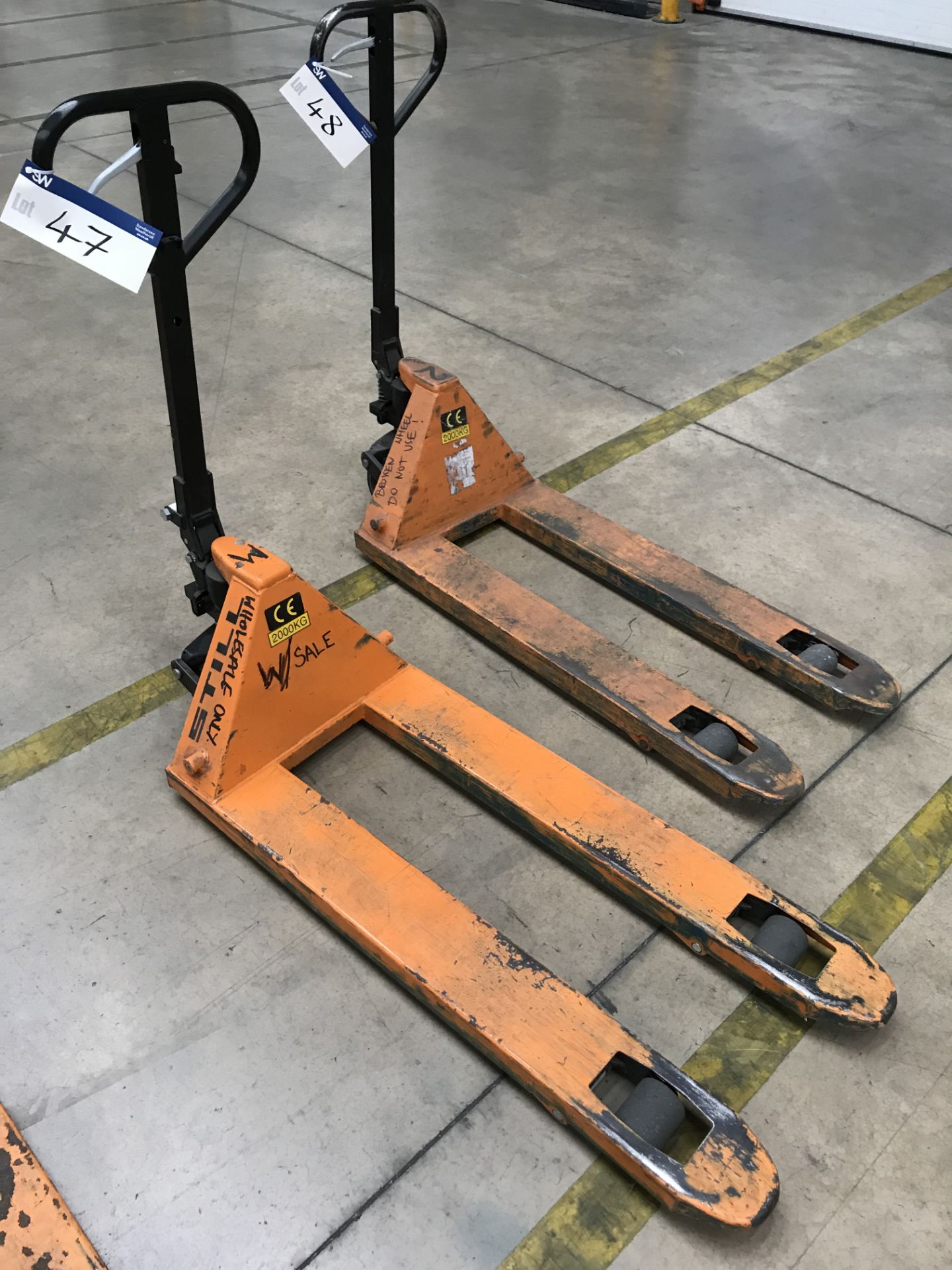 2000kg Hydraulic Pallet Truck