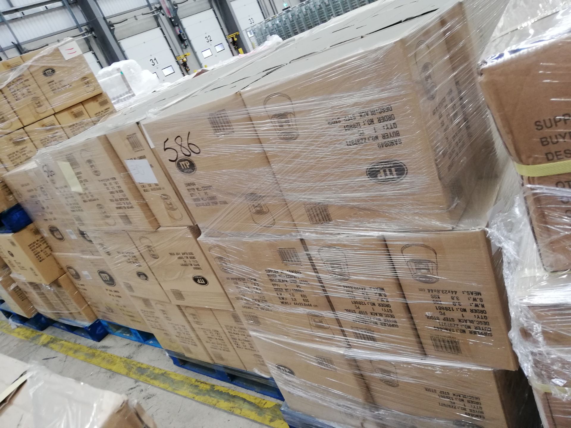 100 x ITP Black Step Stools (Boxed) on 3 pallets - Image 2 of 2