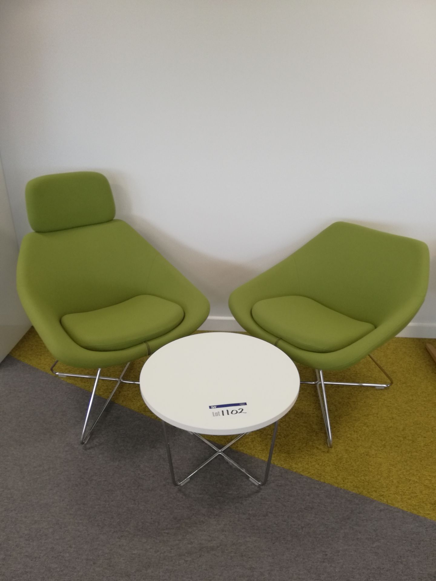 White Veneered Round Coffee Table with 2 x Green U