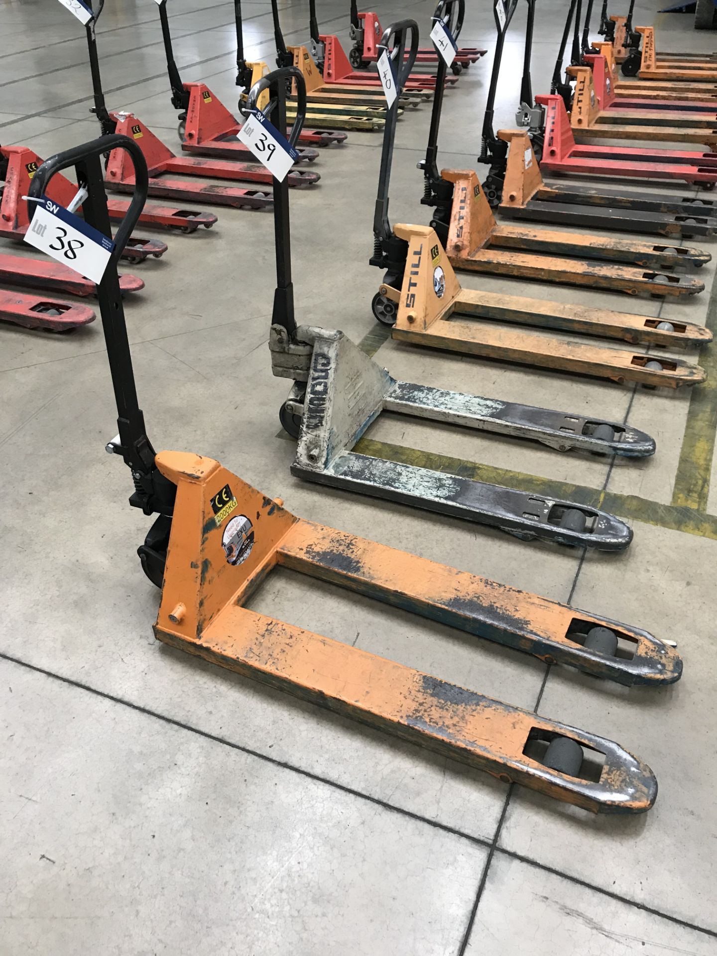 2000kg Hydraulic Pallet Truck