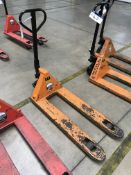 2000kg Hydraulic Pallet Truck