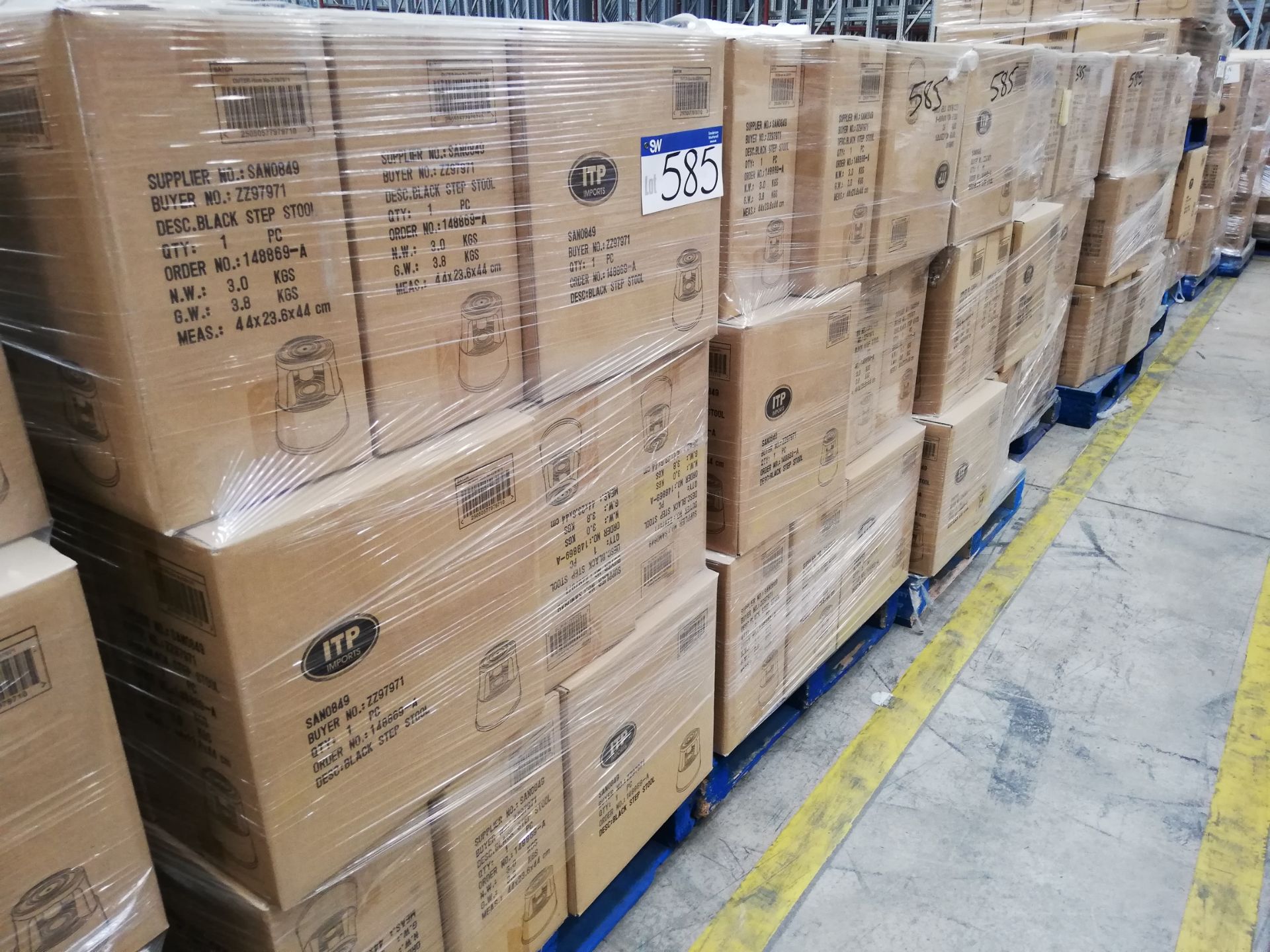 150 x ITP Black Step Stools (Boxed) on 5 pallets