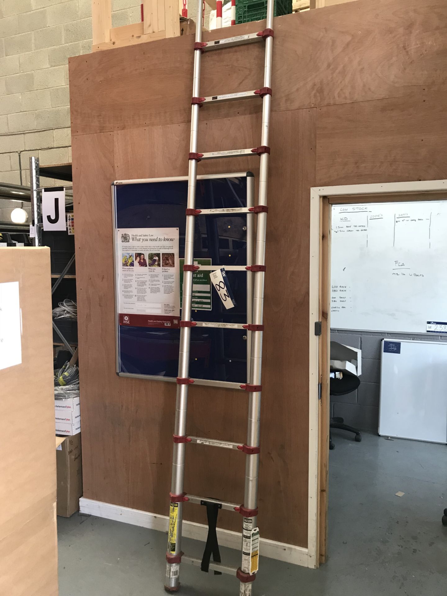 Xtend-Climb Trade 3.2m Telescopic Extension Ladder
