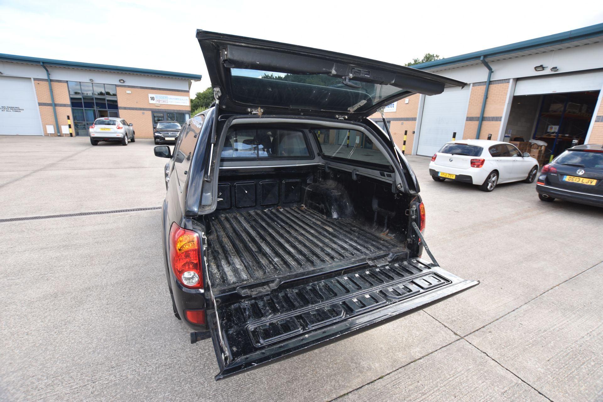 Mitsubishi L200 Trojan Double Cab DI-D 4x4 Pick Up, registration no. LR13 KOW, date first registered - Bild 5 aus 8