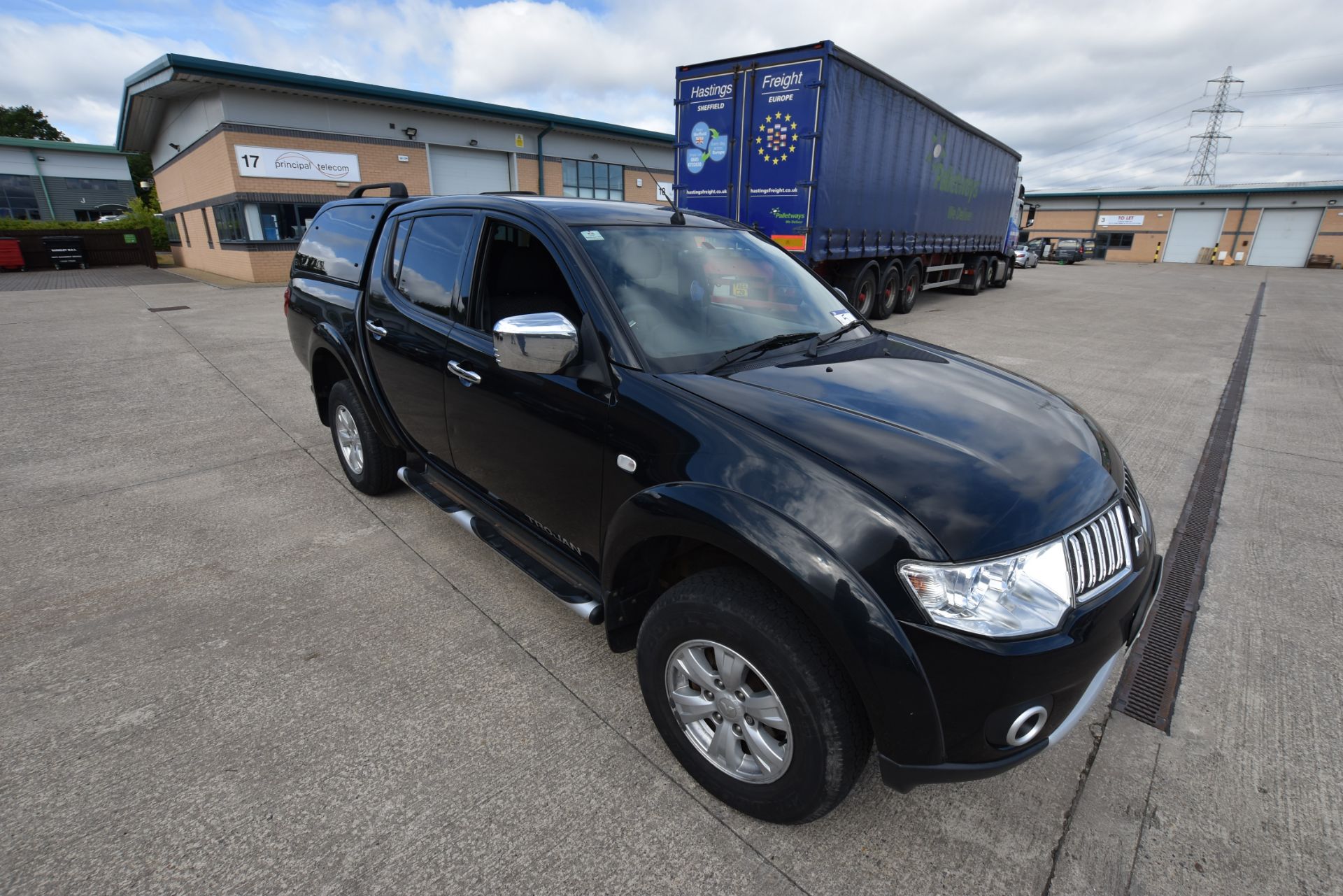 Mitsubishi L200 Trojan Double Cab DI-D 4x4 Pick Up, registration no. LR13 KPA, date first registered - Bild 2 aus 8