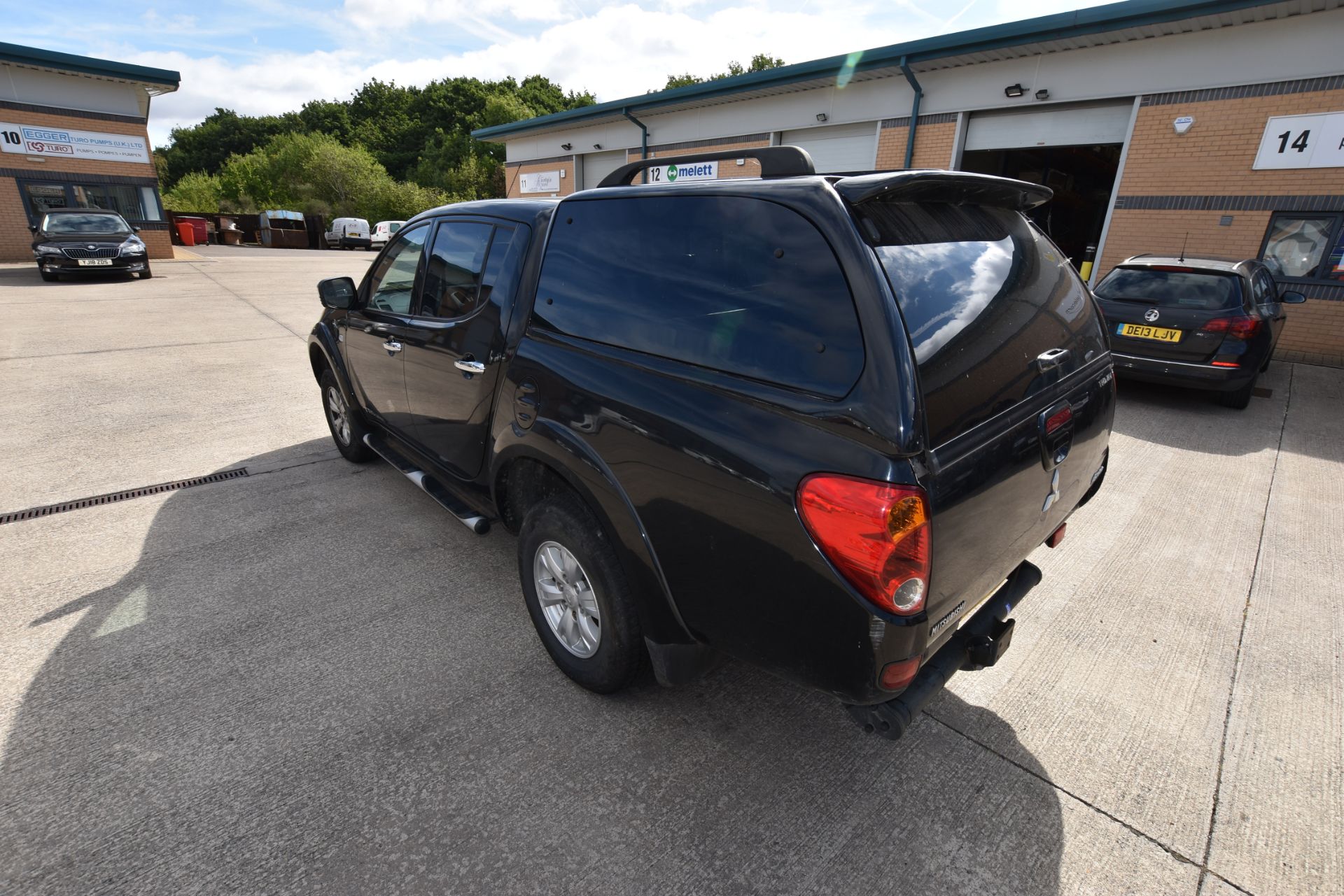 Mitsubishi L200 Trojan Double Cab DI-D 4x4 Pick Up, registration no. LR13 KOV, date first registered - Bild 4 aus 8