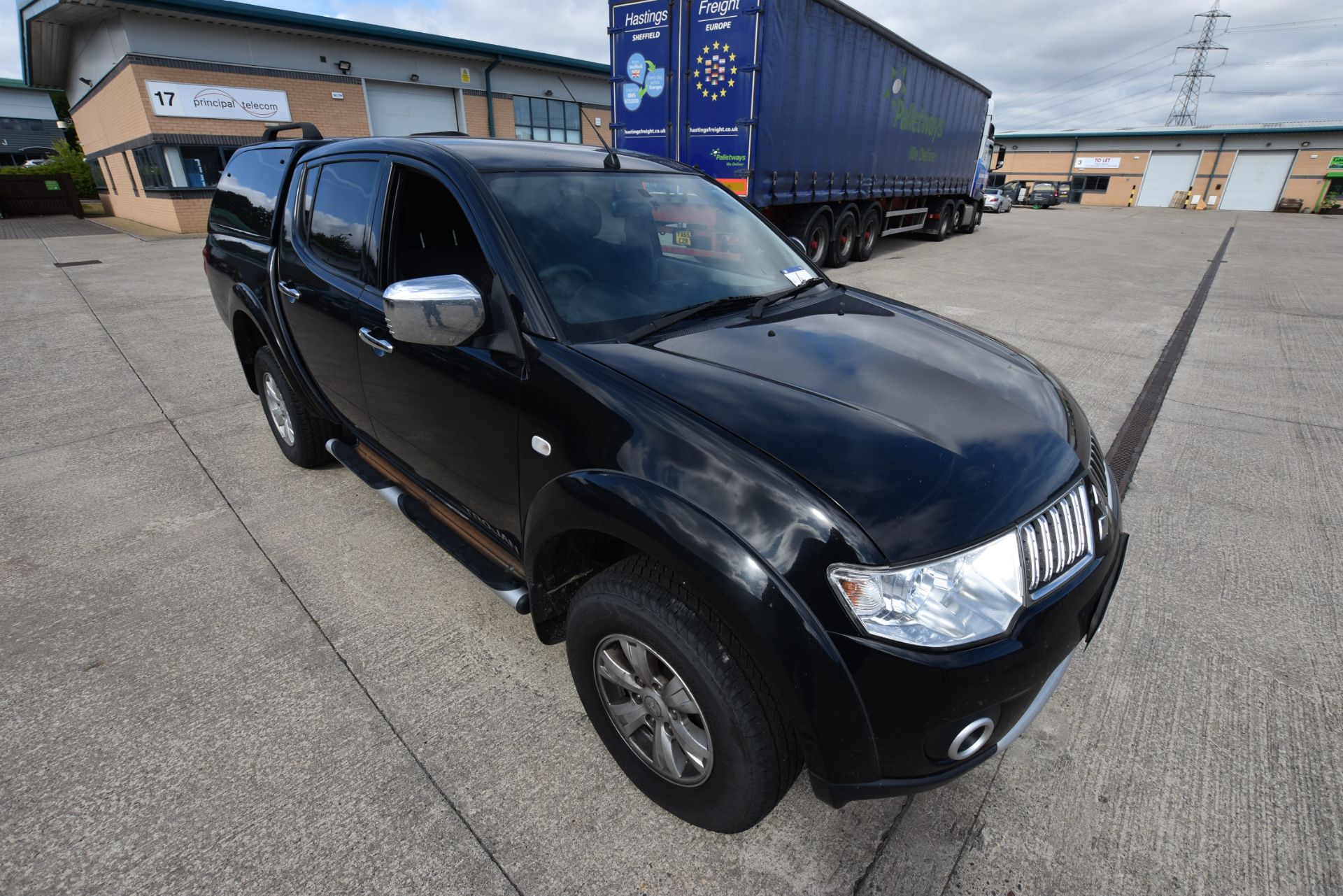 Mitsubishi L200 Trojan Double Cab DI-D 4x4 Pick Up, registration no. LR13 KOW, date first registered - Image 2 of 8