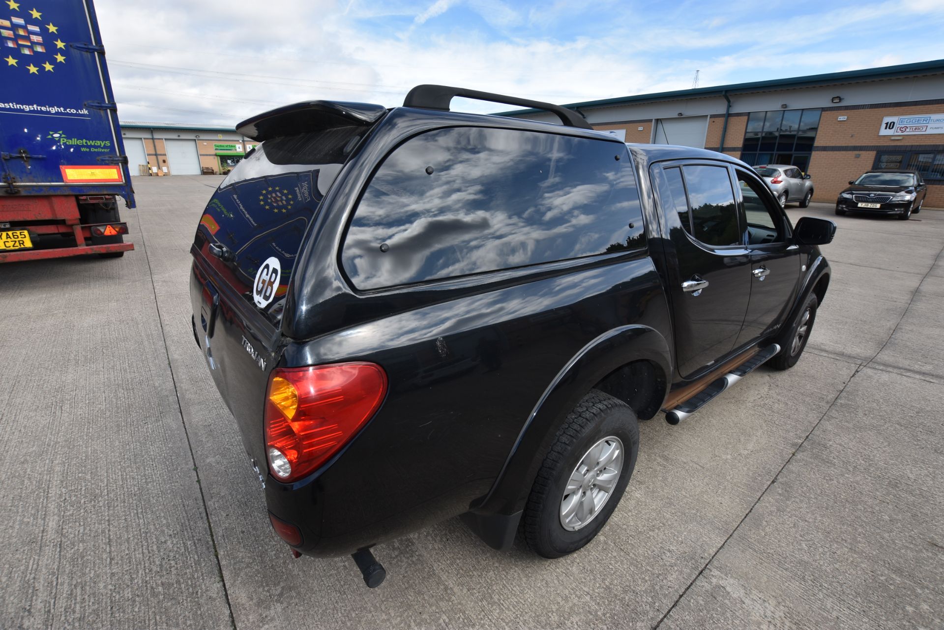 Mitsubishi L200 Trojan Double Cab DI-D 4x4 Pick Up, registration no. LR13 KOW, date first registered - Bild 3 aus 8