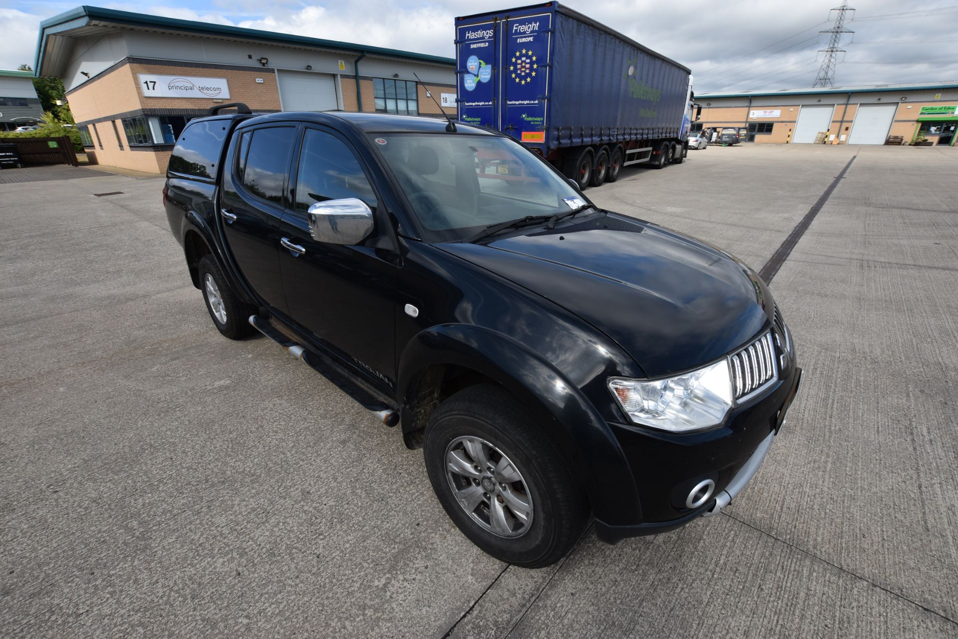 Mitsubishi L200 Trojan Double Cab DI-D 4x4 Pick Up, registration no. LR13 KOV, date first registered - Bild 2 aus 8