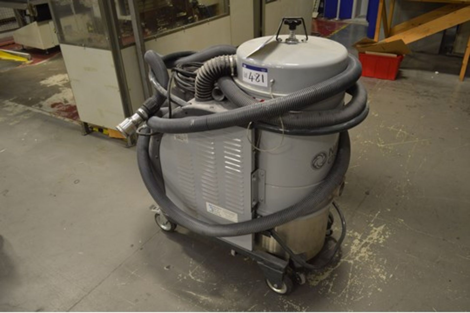 2016 Nilfisk CTS22 LC Z22 INDUSTRIAL VACUUM CLEANE - Bild 2 aus 3