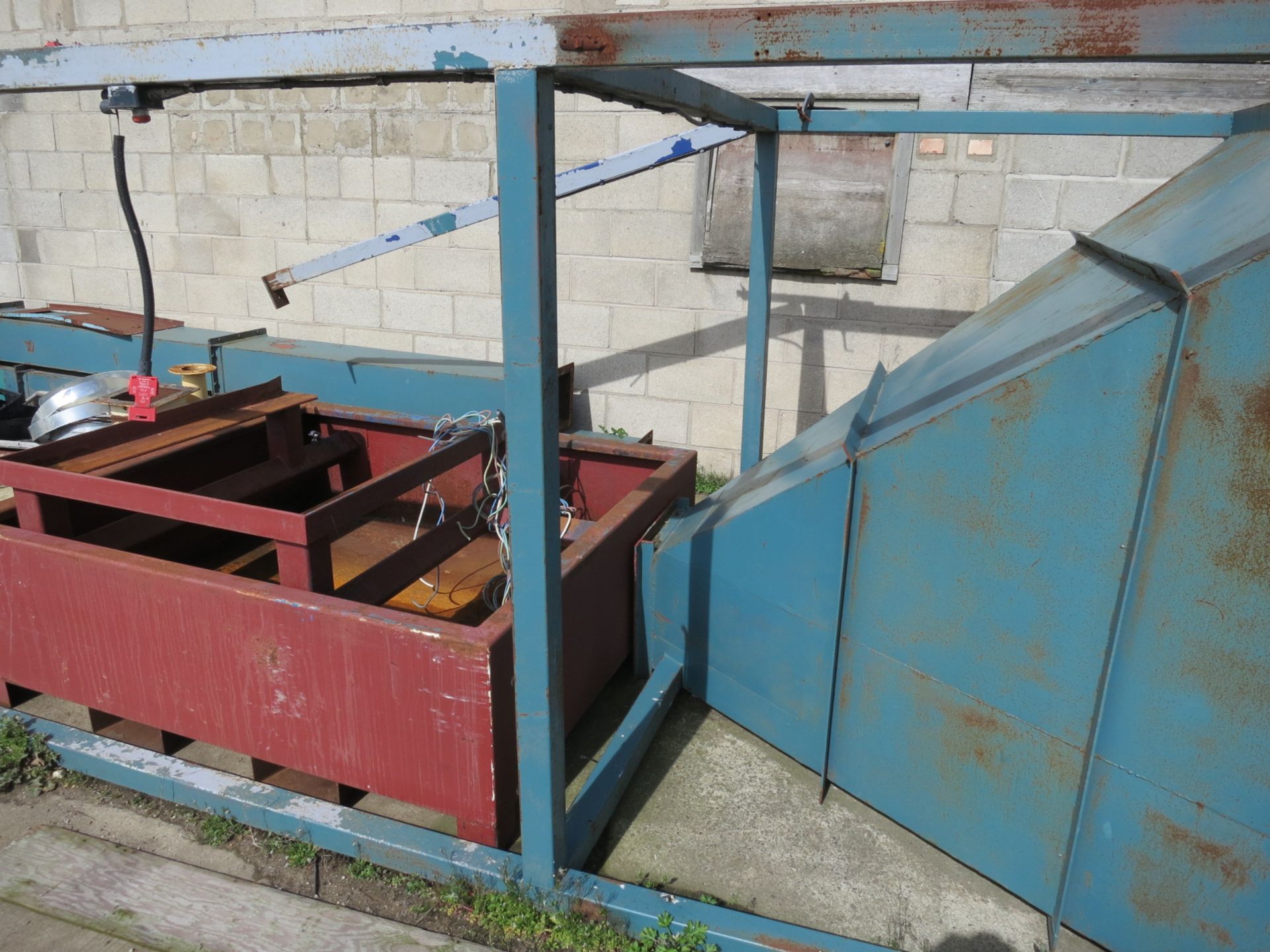 Mild Steel Painted Hopper, with front centre disch