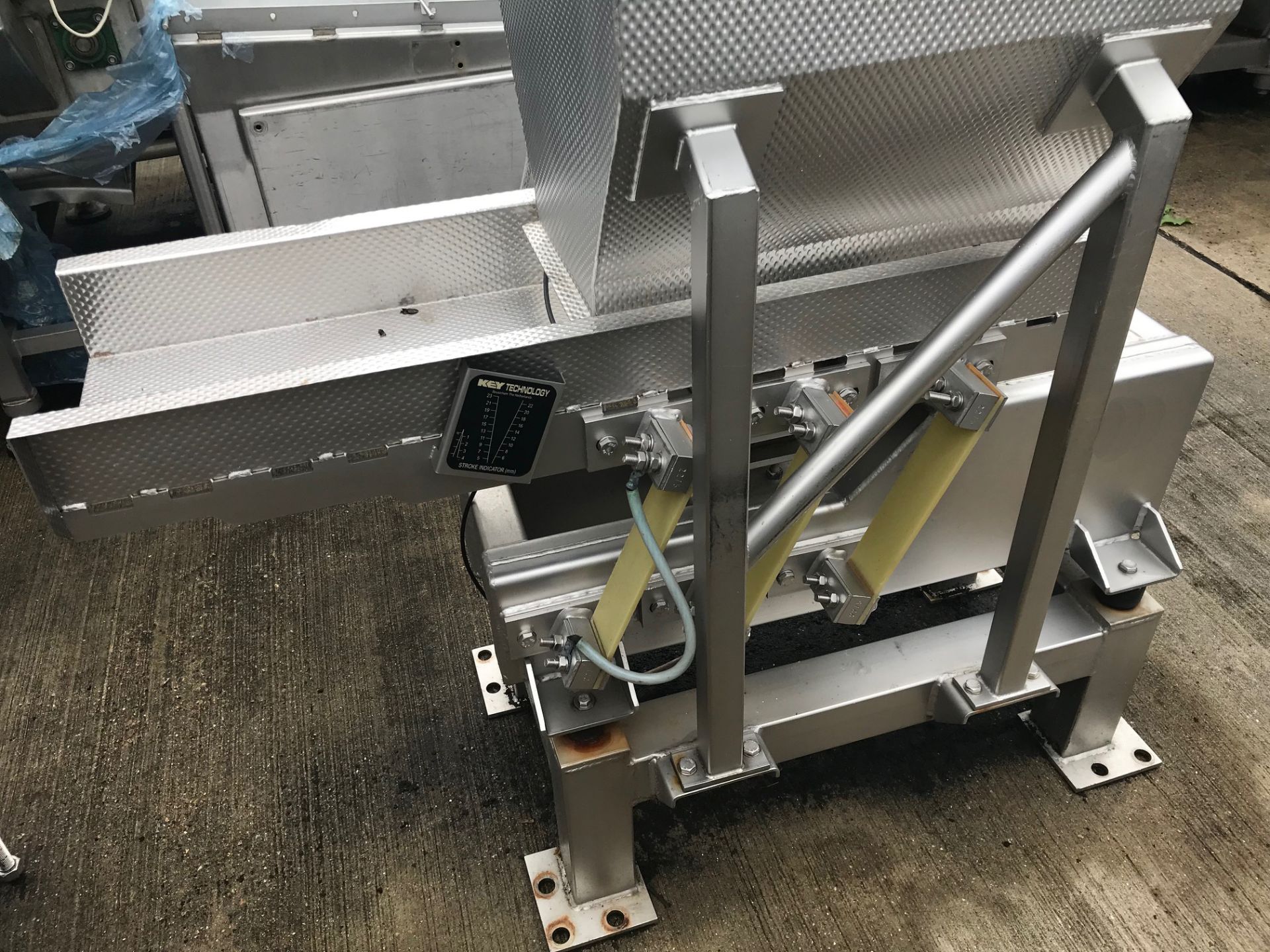 Stainless Steel Vibratory Feeder, with infeed chut - Image 2 of 3