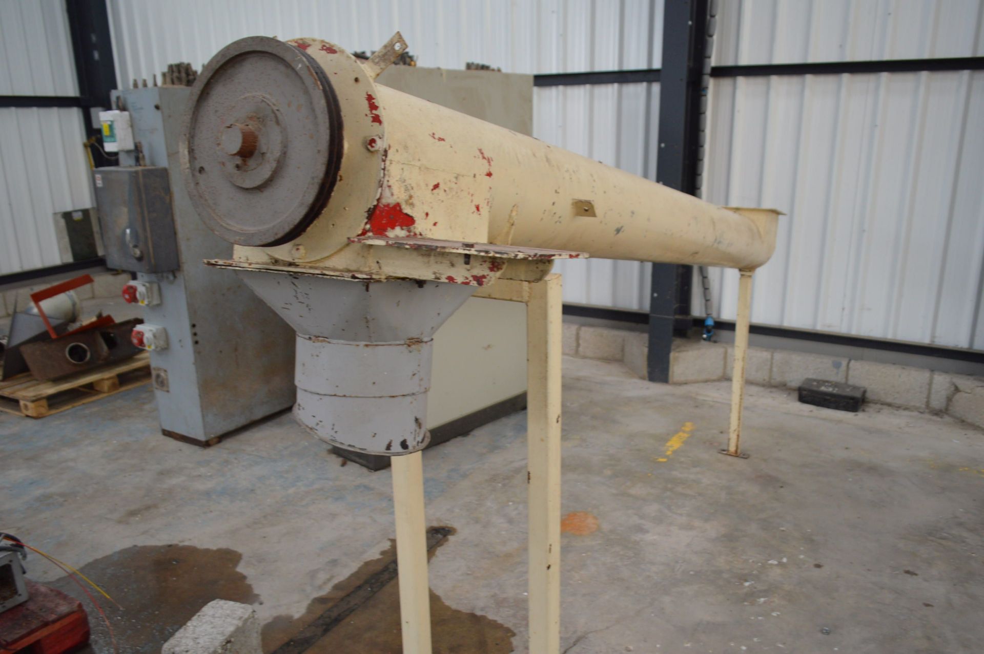 200mm dia. Inclined Auger Conveyor, approx. 3.1m l - Image 2 of 3