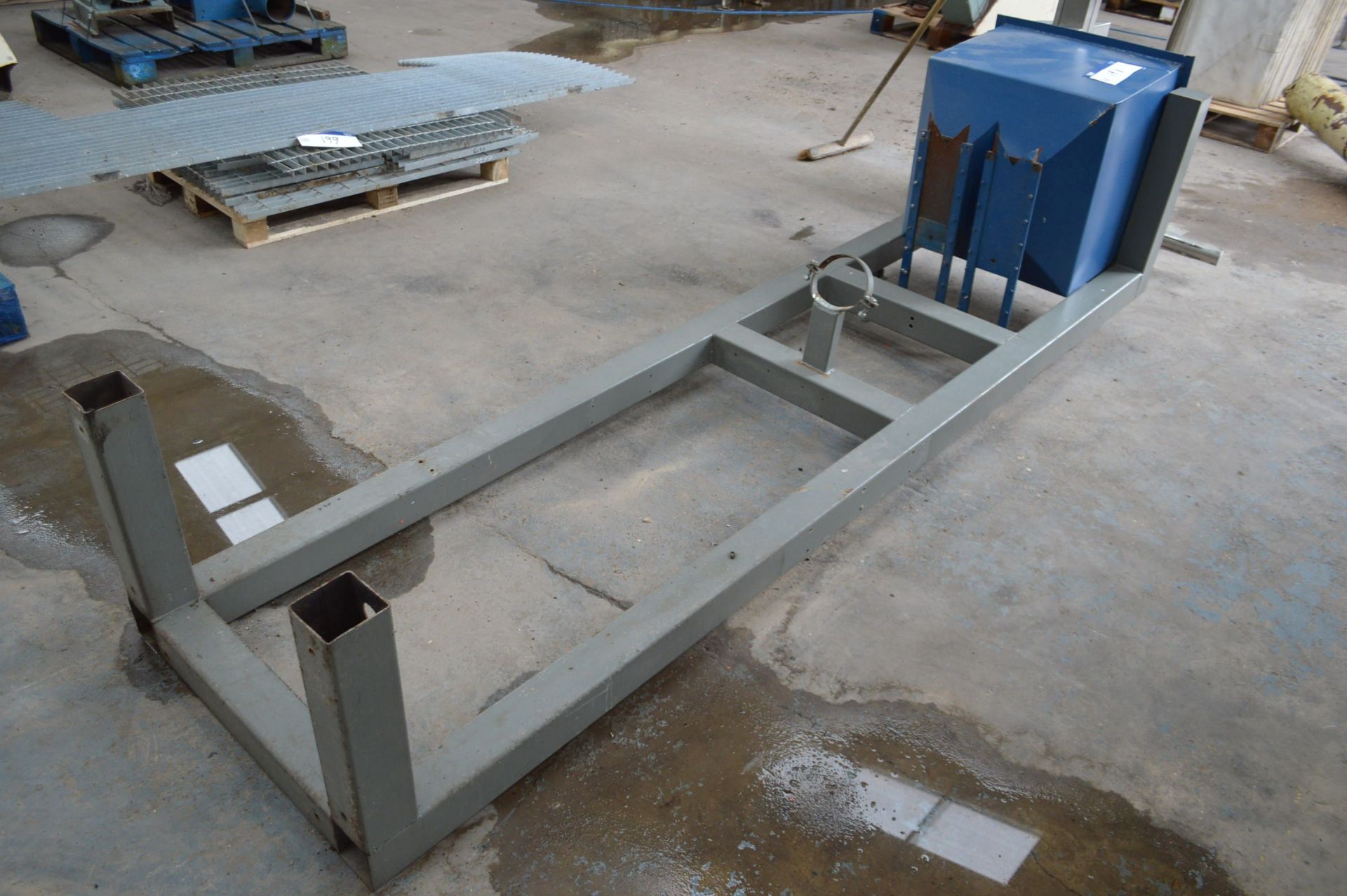 Welded Steel Hopper, with steel stand. Item locate - Bild 2 aus 2