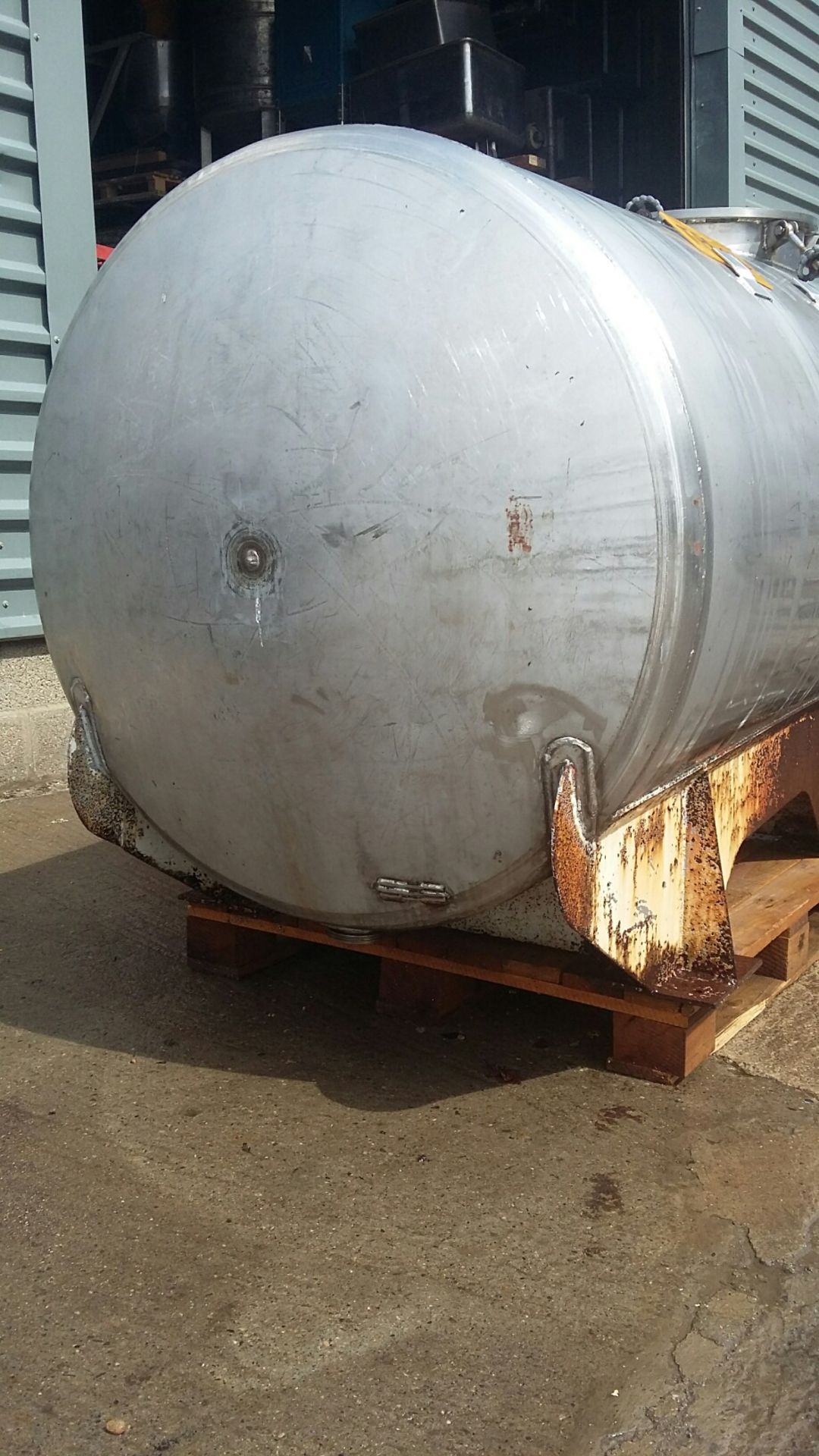 1500 Lets Stainless Steel Horizontal Tank, on a mi - Image 2 of 4