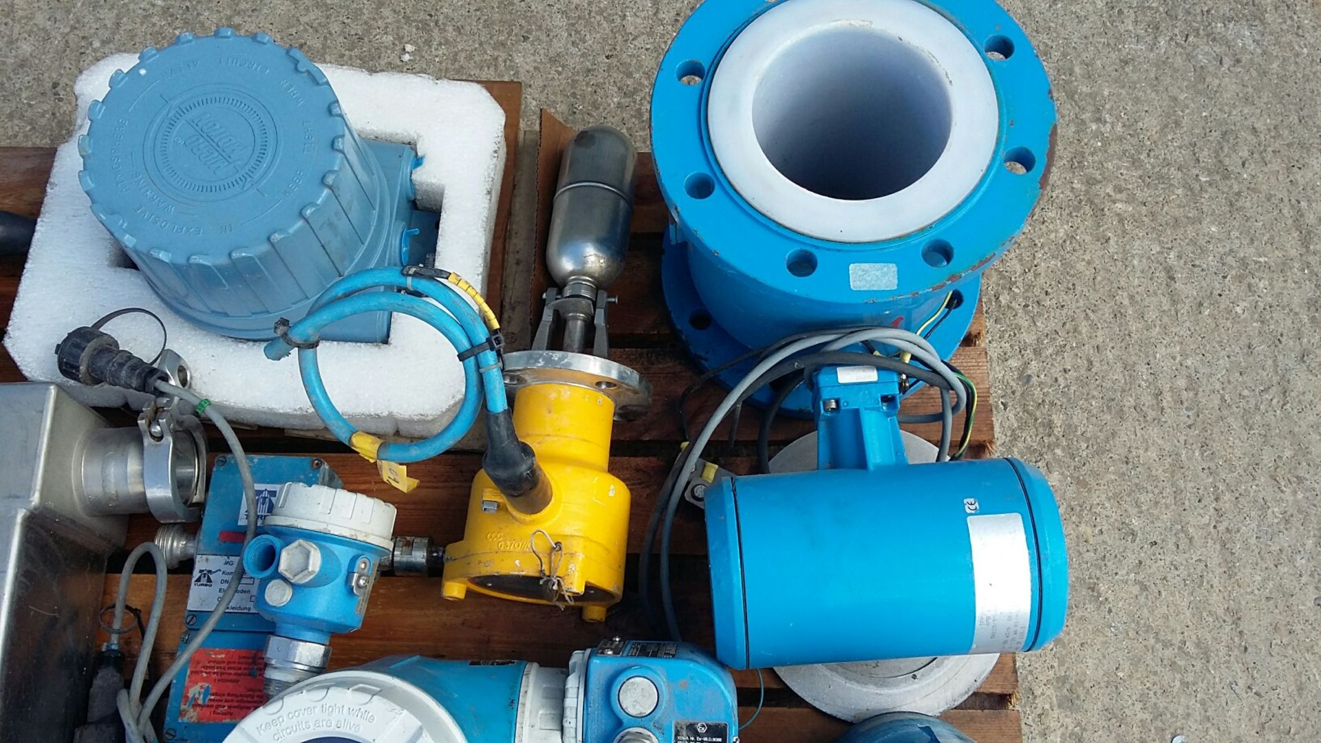 12 Endress and Hauser Assorted Flow Meters and Lev - Image 3 of 4