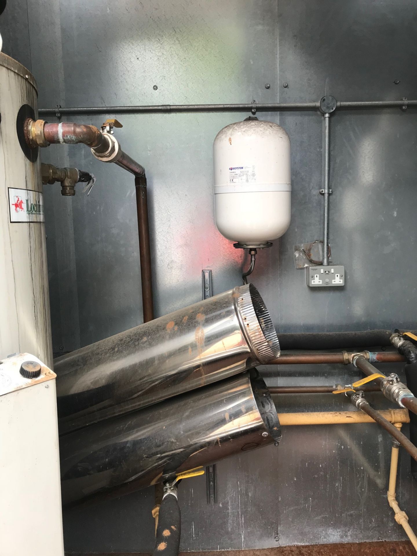 Two Lochinvar CH600 G Gas Fired Water Heaters, in - Bild 6 aus 13