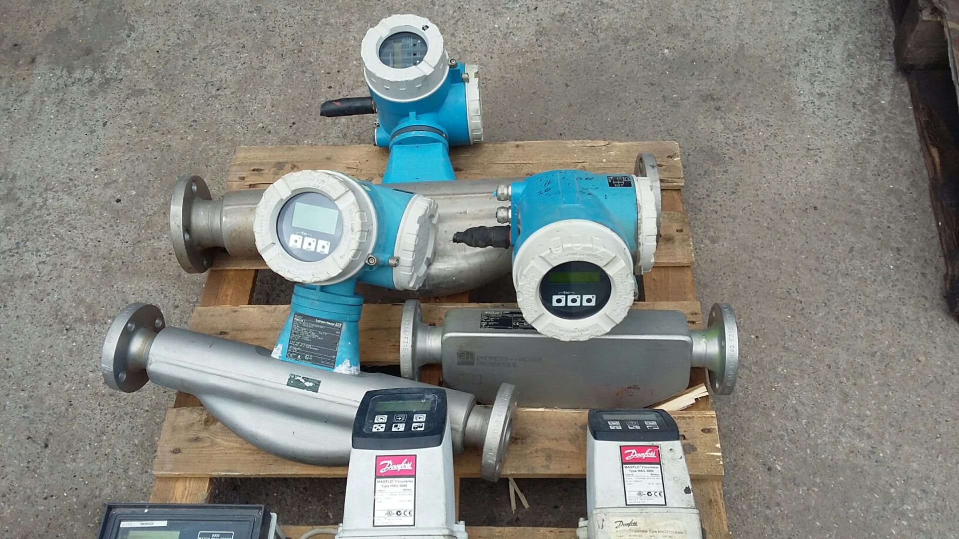 Endress and Danfos Assorted Flow Meters - Bild 3 aus 4