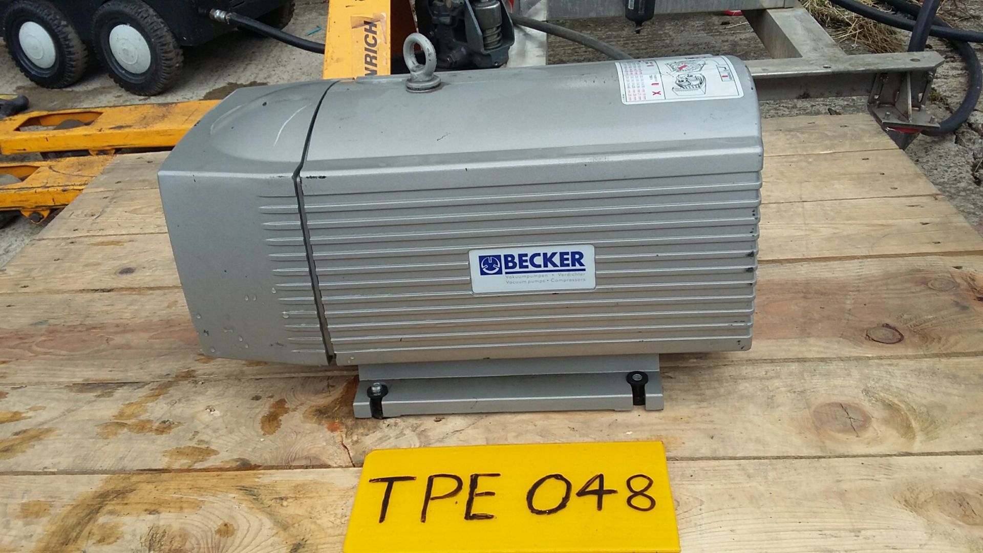 Becker VT4-25 Vacuum Pump, 3 phase (unused)