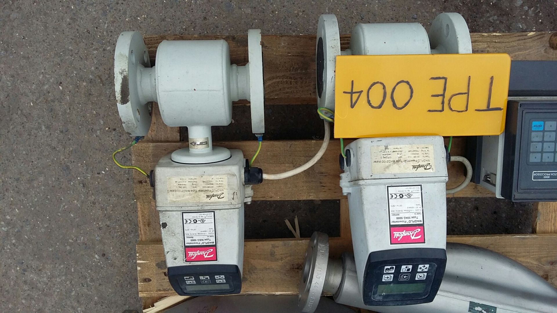 Endress and Danfos Assorted Flow Meters - Bild 2 aus 4