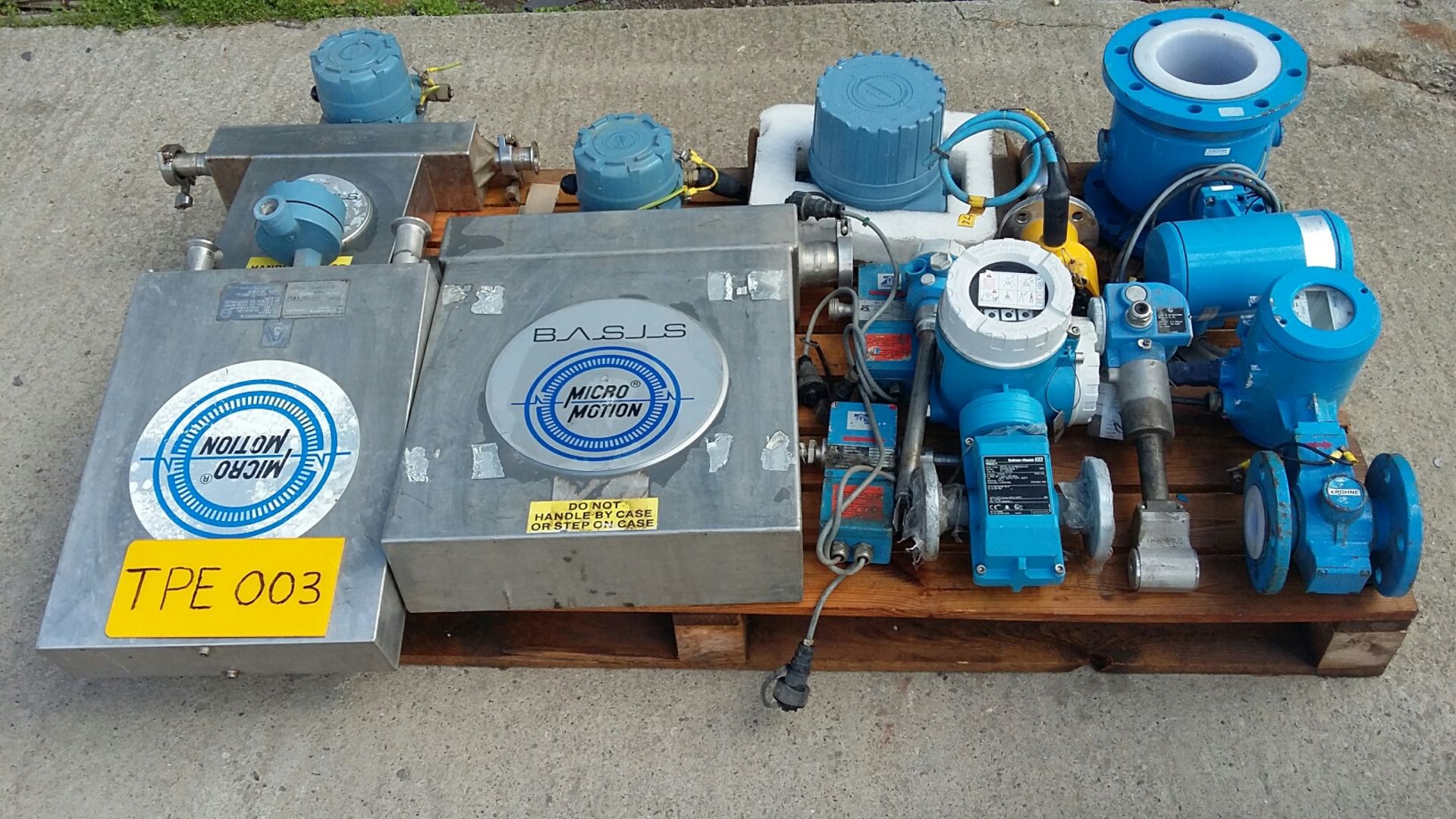 12 Endress and Hauser Assorted Flow Meters and Lev