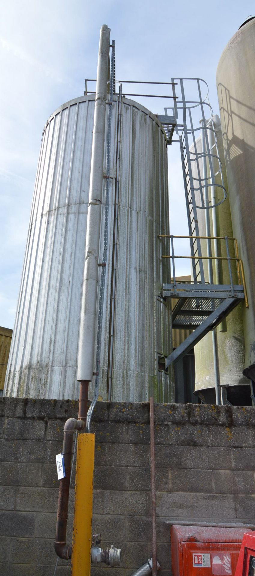 VERTICAL WELDED STEEL STORAGE TANK, approx. 2.5m d