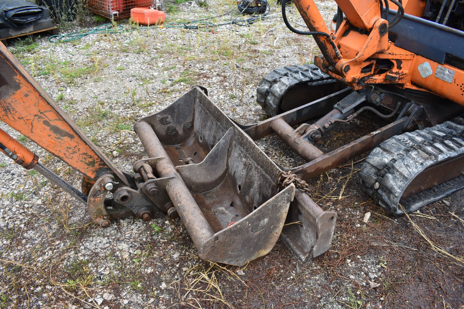 Hitachi EX30-2 Hydraulic Excavator c/w 1200mm Buck - Image 5 of 8