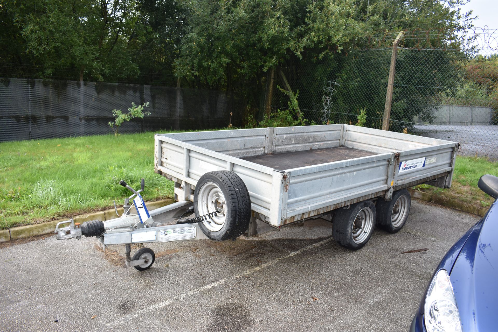 Indespension V674 2600kg Dual Axle Plant Trailer,