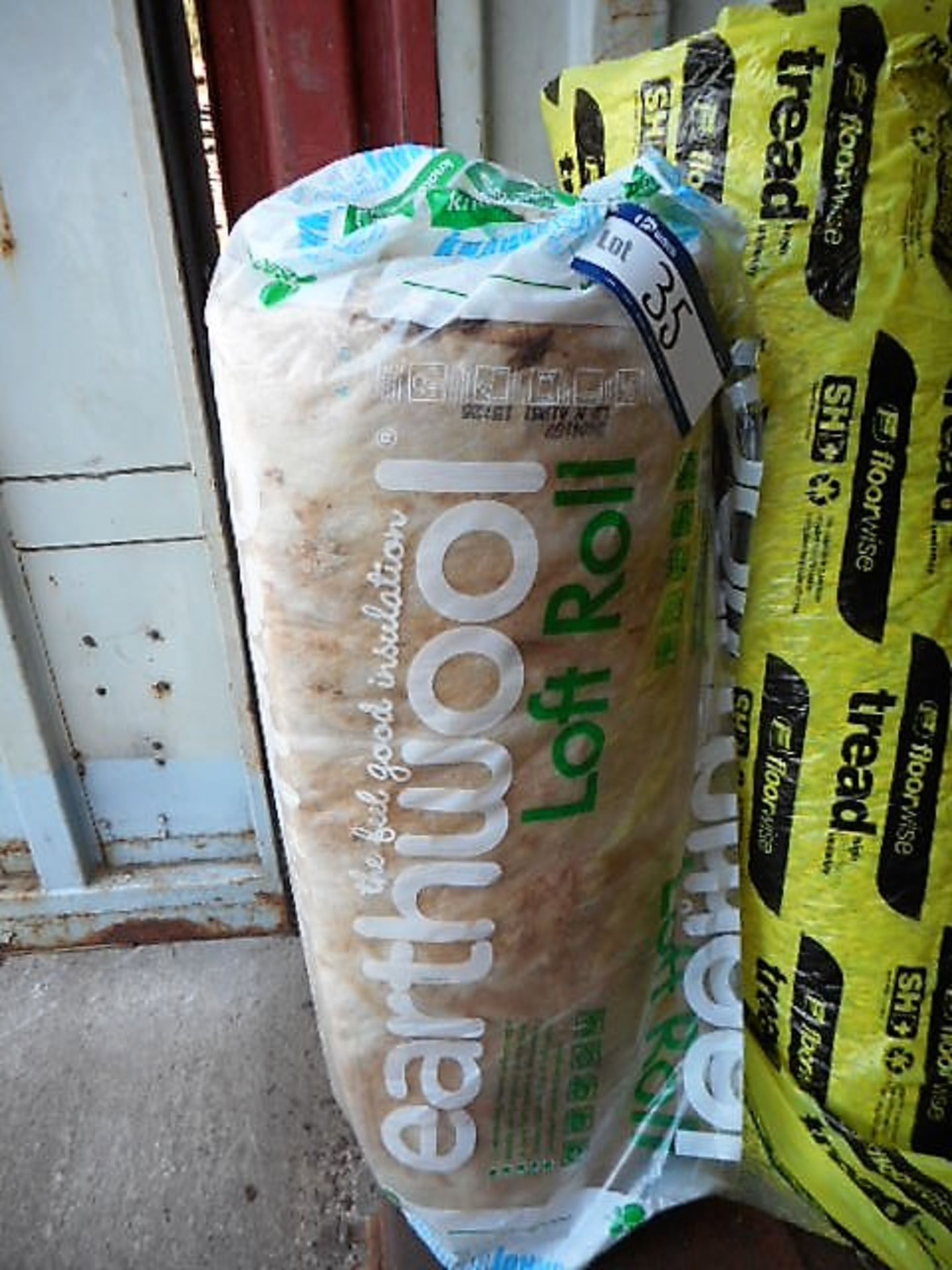 Single Roll of Earthwool Loft Insulation