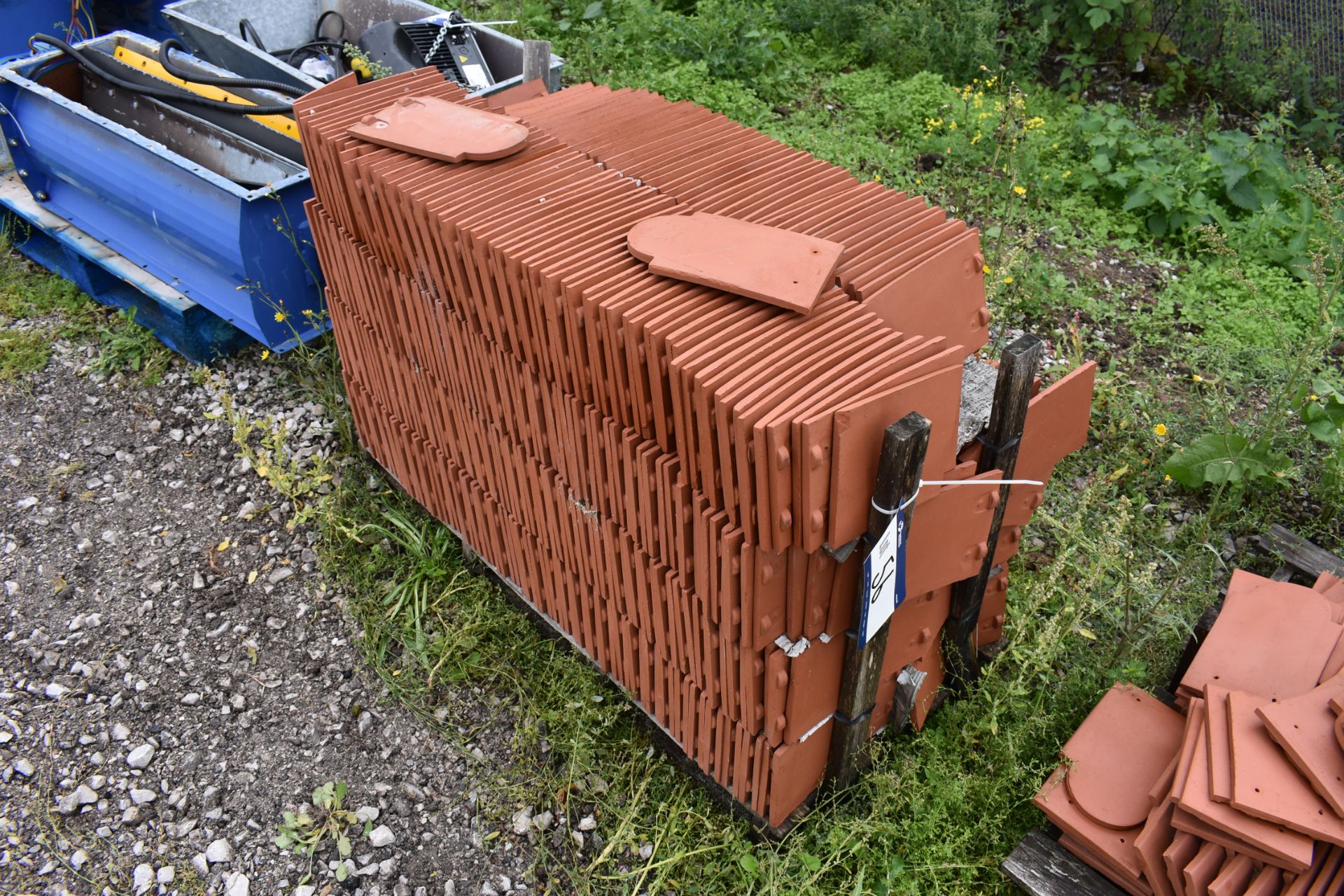 4 Pallets of Assorted Roof Tiles - Image 2 of 5