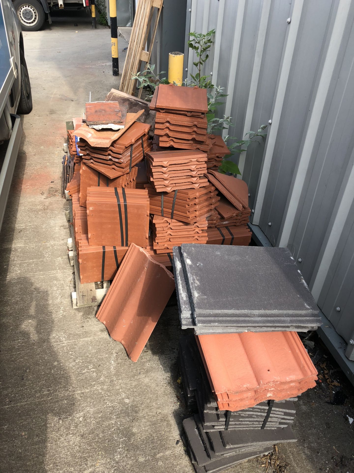 Quantity of Red Clay Grey Cement Roof Tiles, as lo - Image 3 of 5