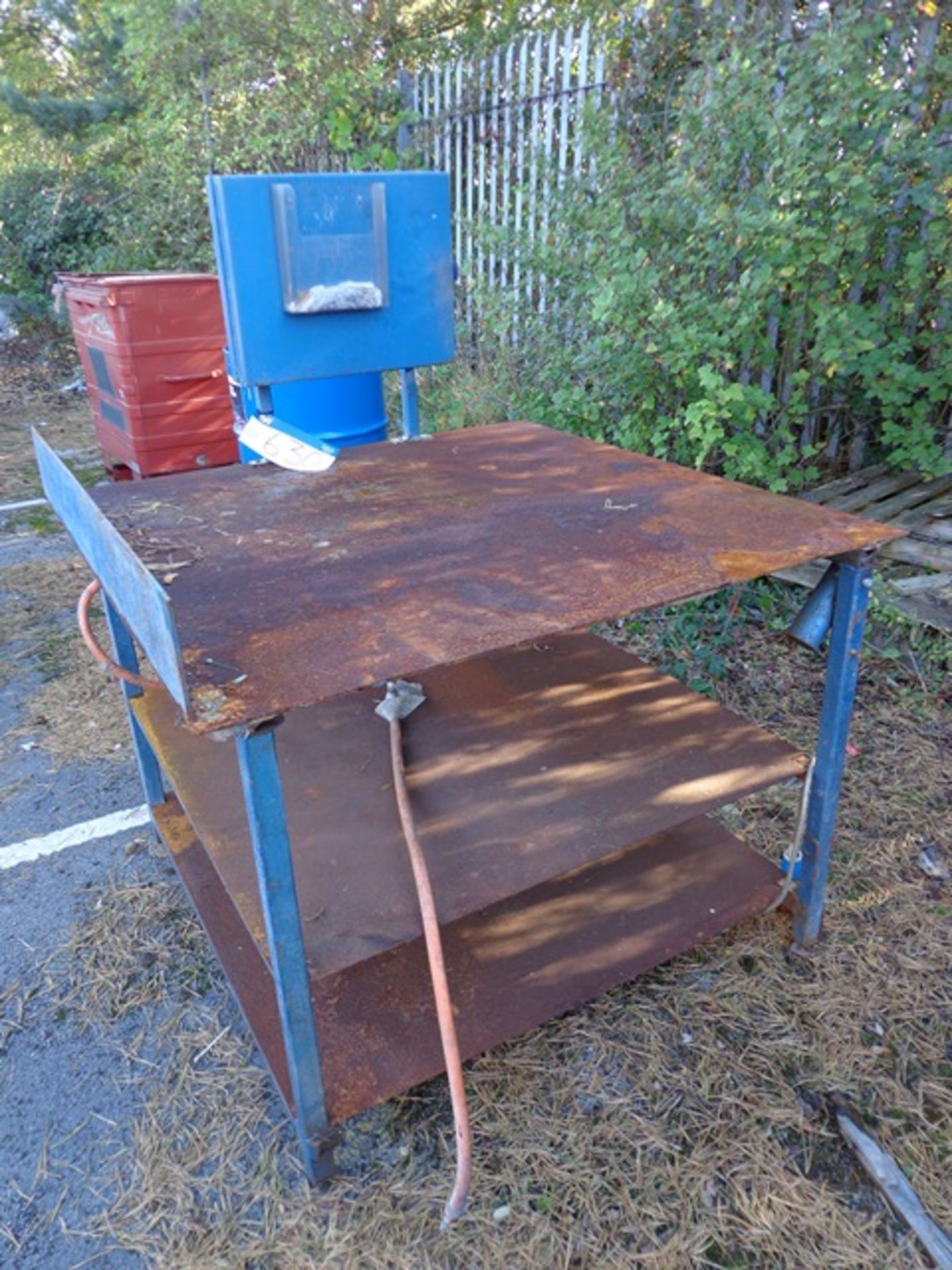 Metal Workbench, Size