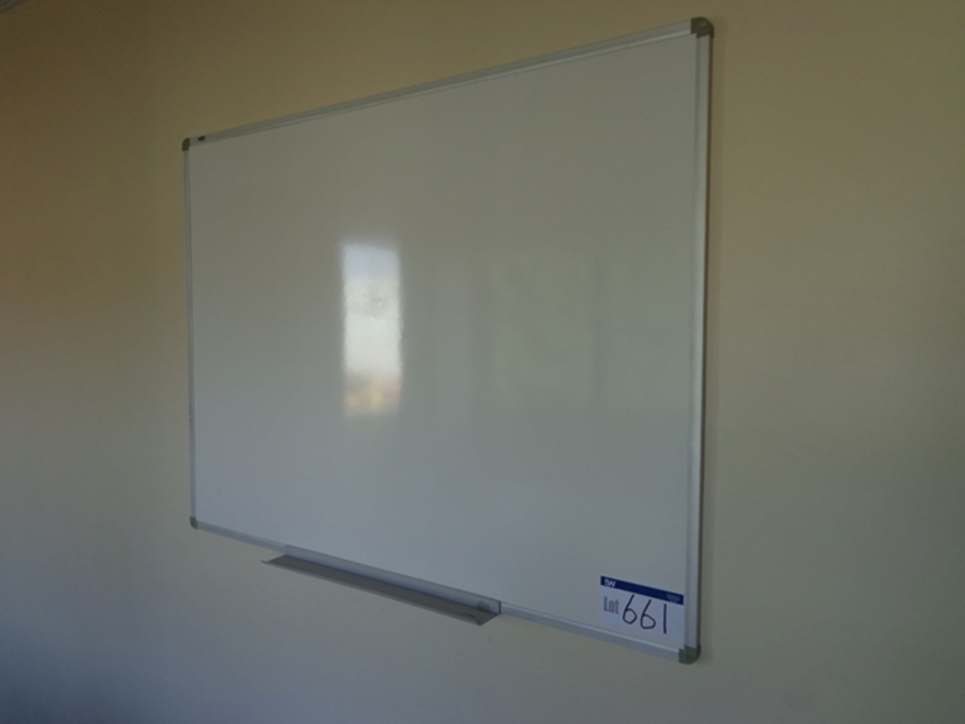 2 Whiteboards