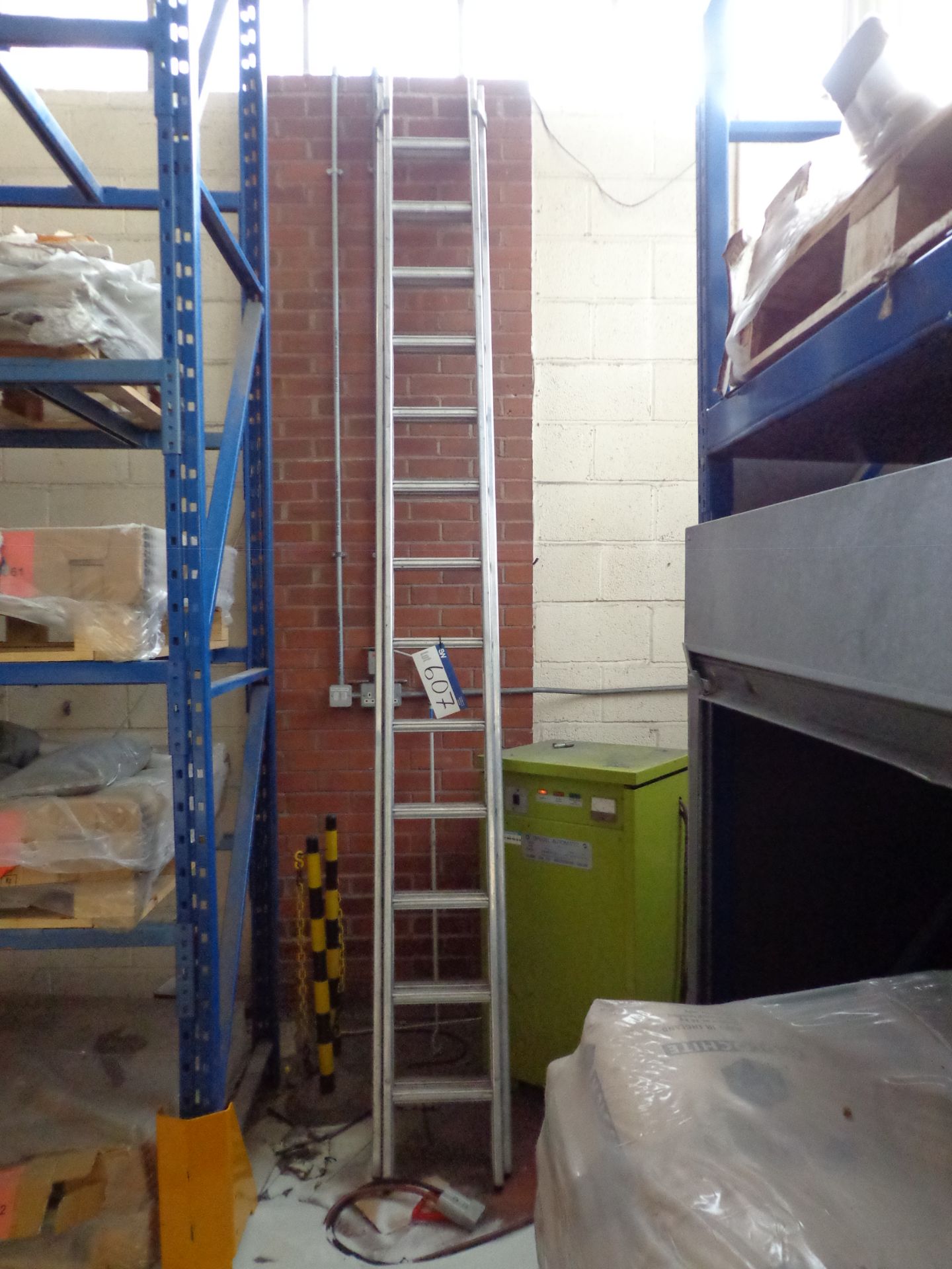 13 Rung Extendable Aluminium Ladder