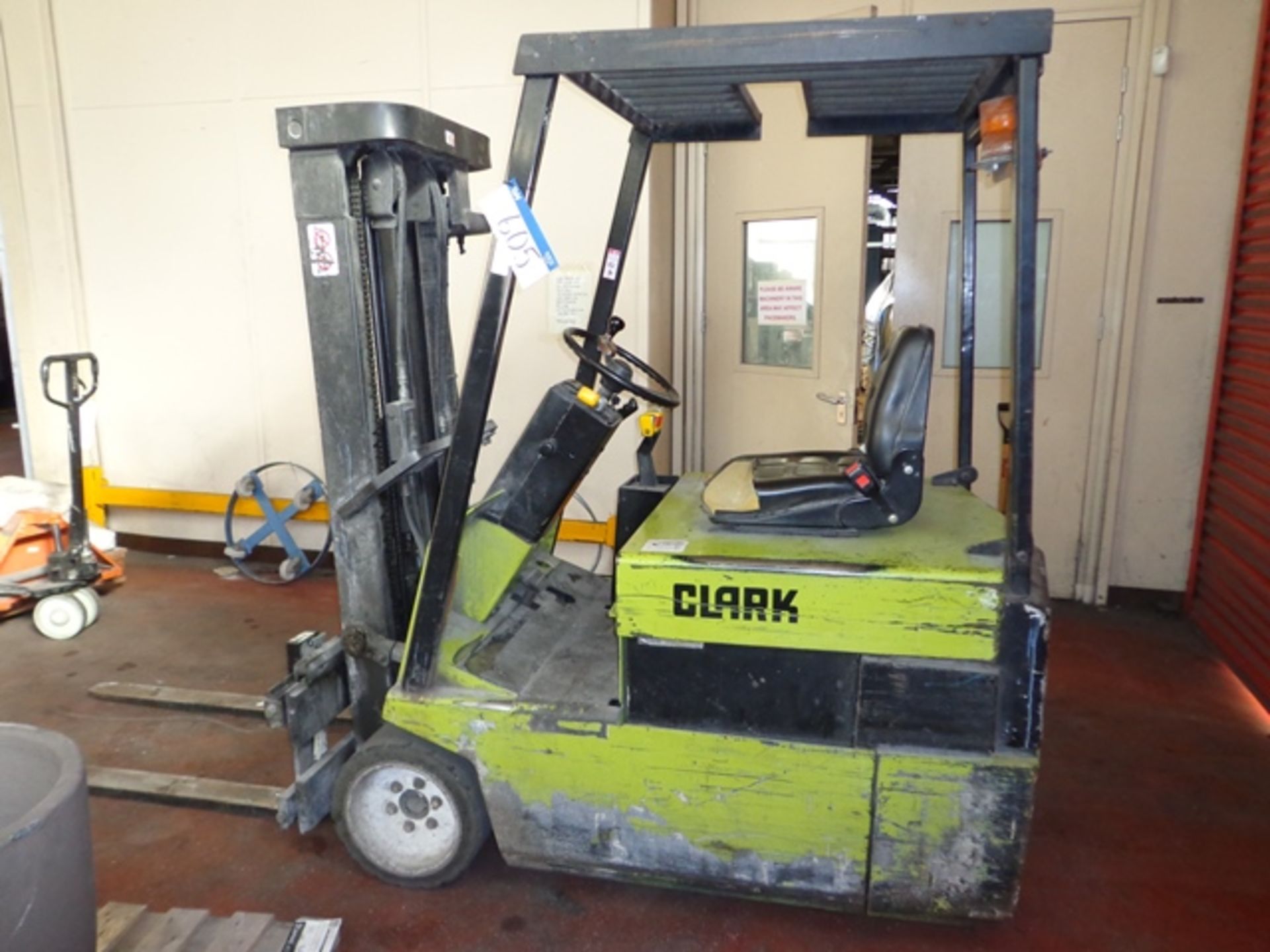 Clark – Cascade S/S Model TM20, 24v Electric Forklift Truck, 2860 hours, 2T max. cap., triple