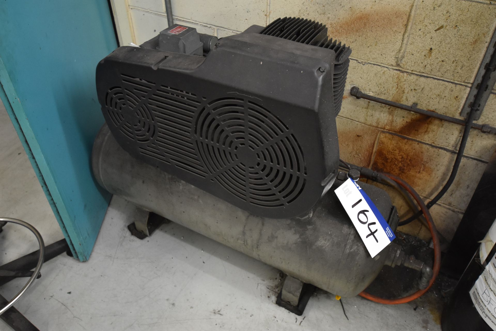 Ingersoll Rand EN40C30 Compressor with Rednal Pneumatics, Welded Pressure Vessel, capacity: 100l,