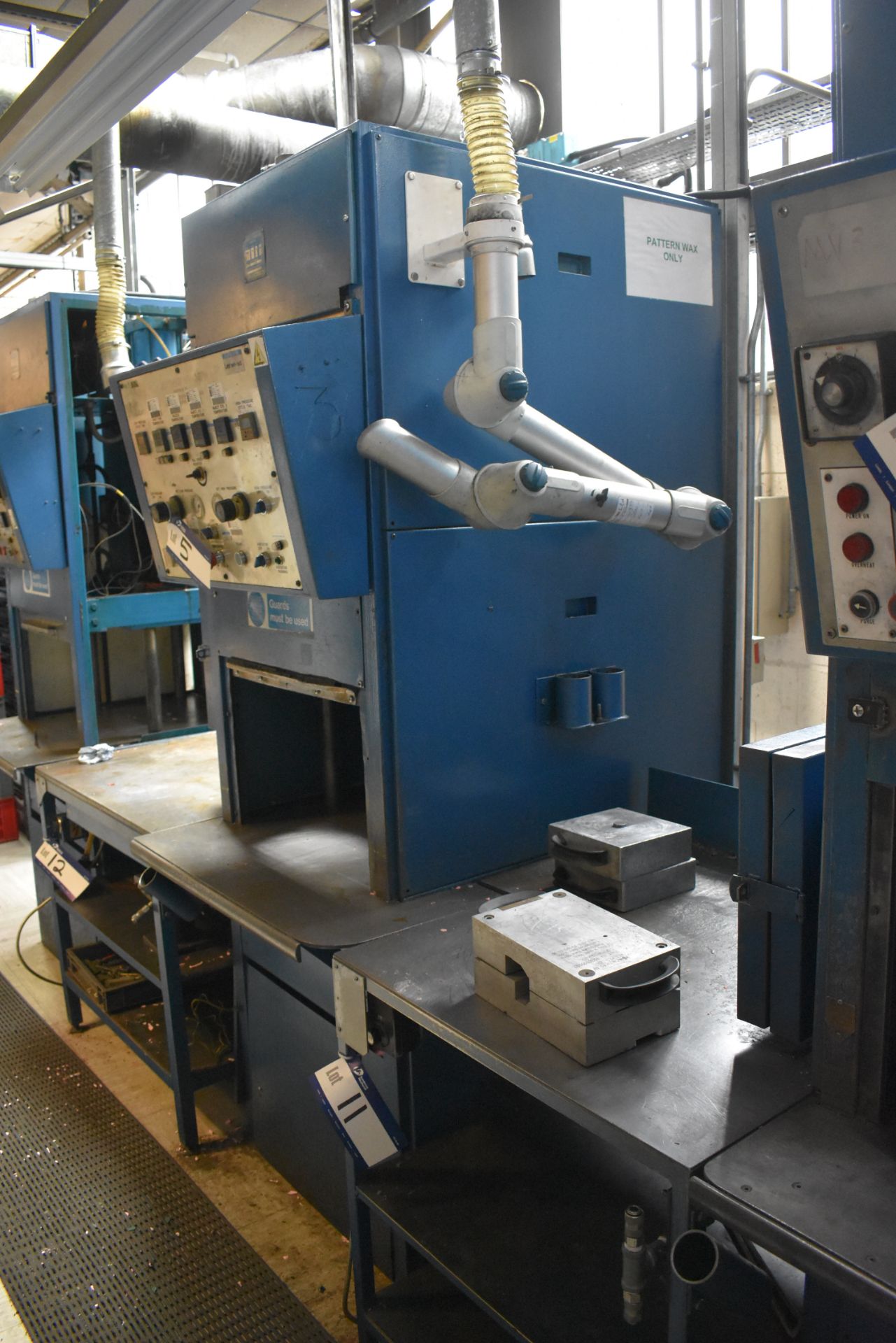 Maymar MV30 Top Injection Wax Machine, 5t Clamping Force, serial no. 84-217 (Please Note: Risk